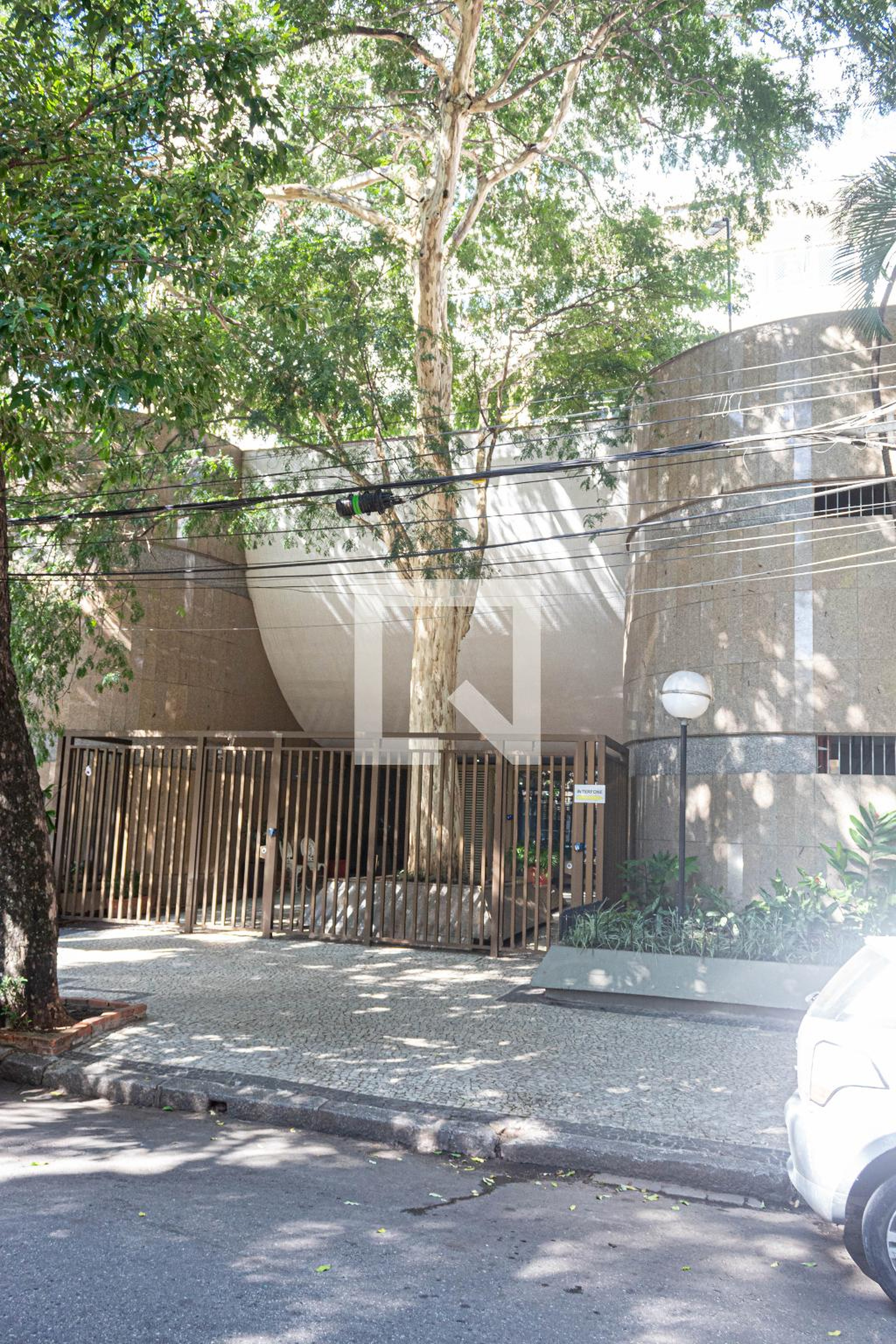 Fachada Condomínio em Rua Santa Luísa, 40