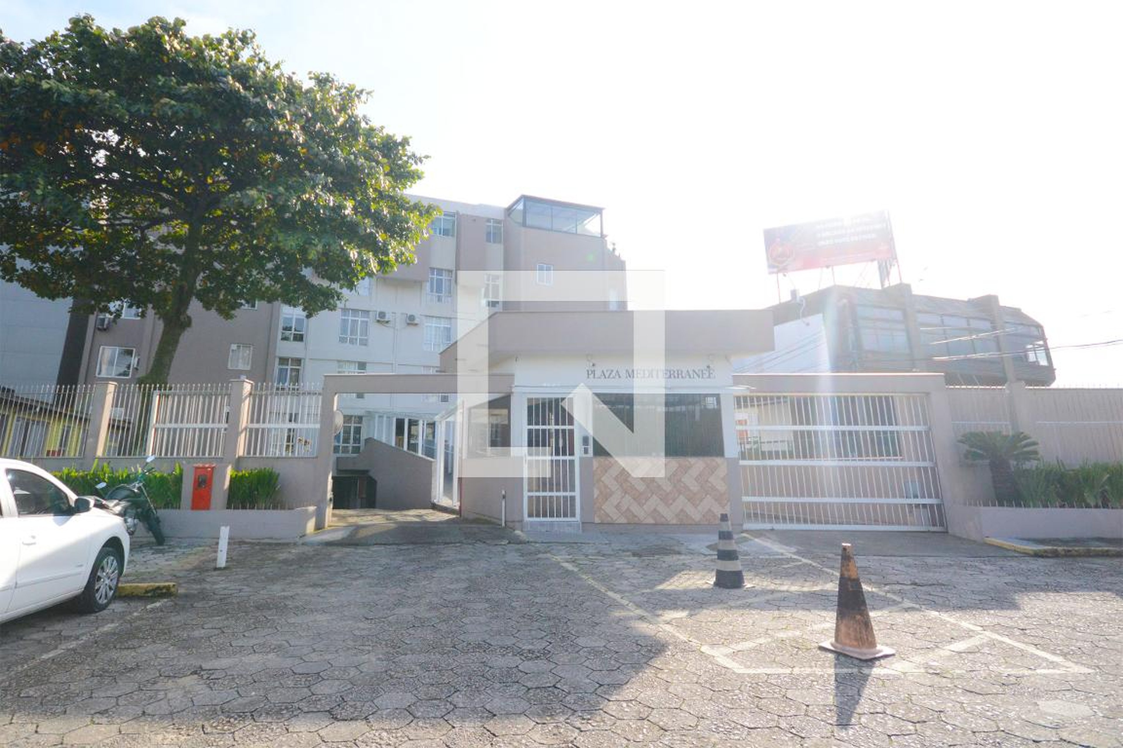 Fachada Condomínio Plaza Mediterranee