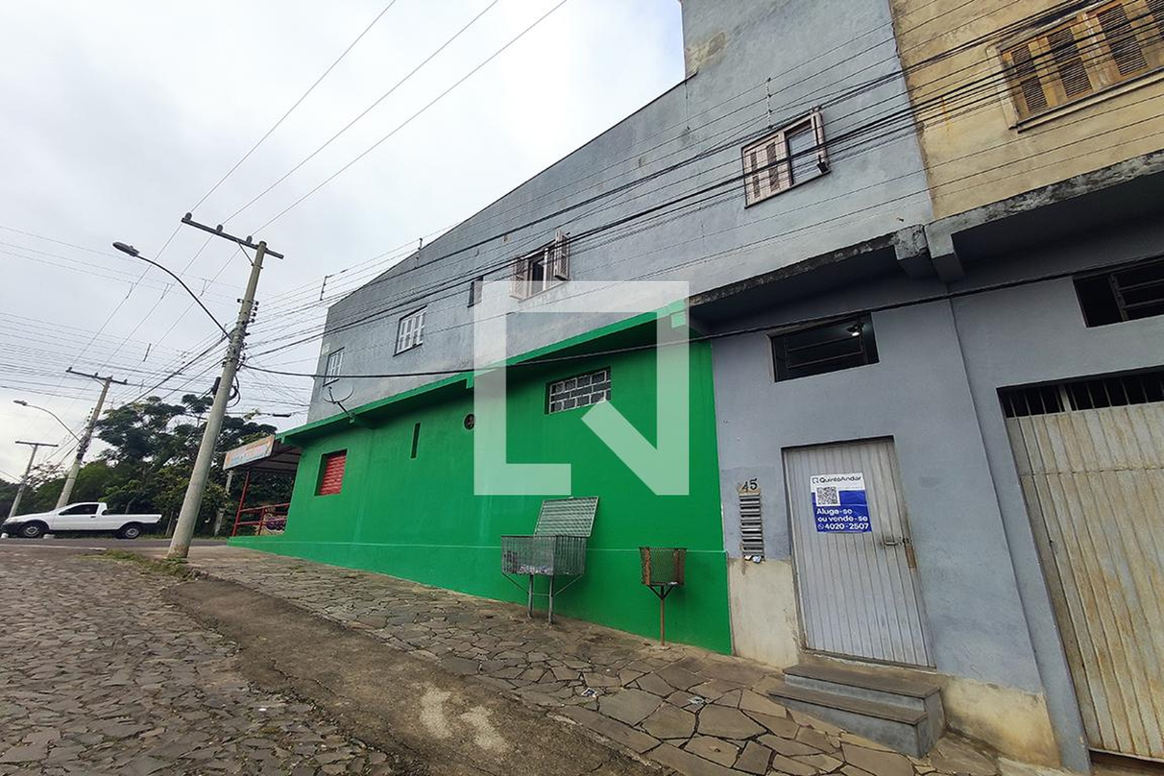 Fachada Condomínio em Rua Cristiano Zimerman, 171