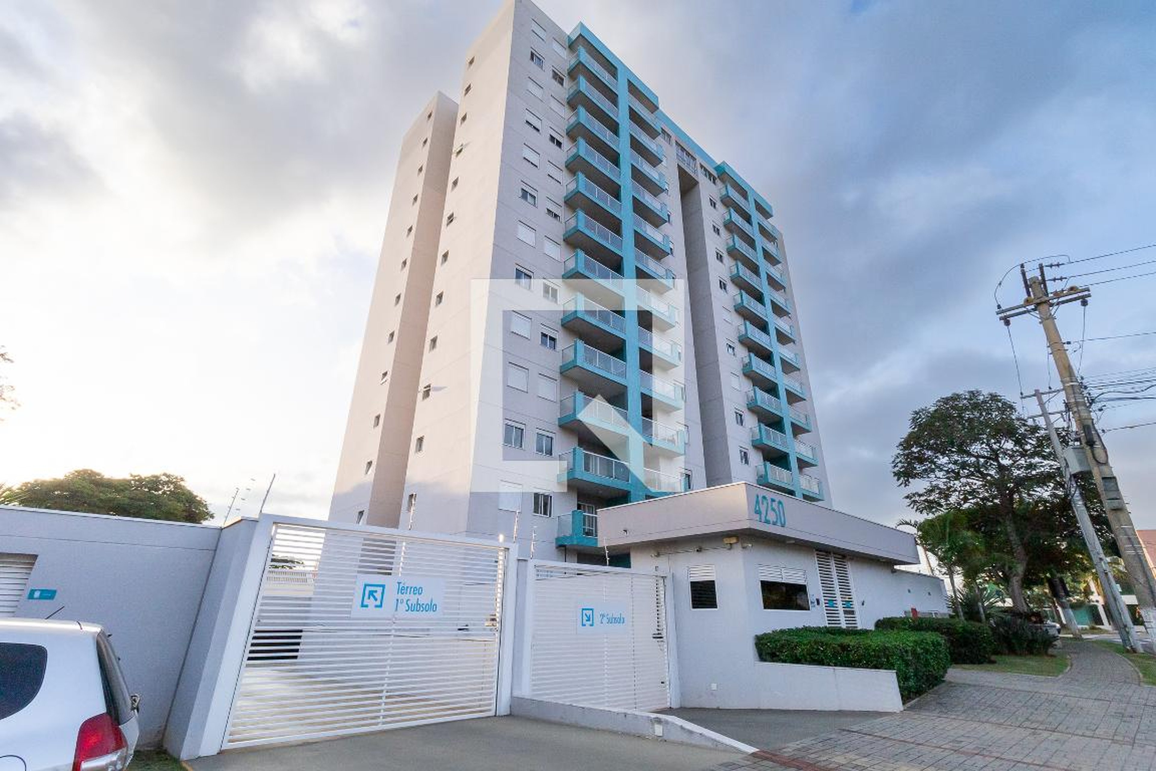 Fachada do Condomínio Condomínio Self Residencial