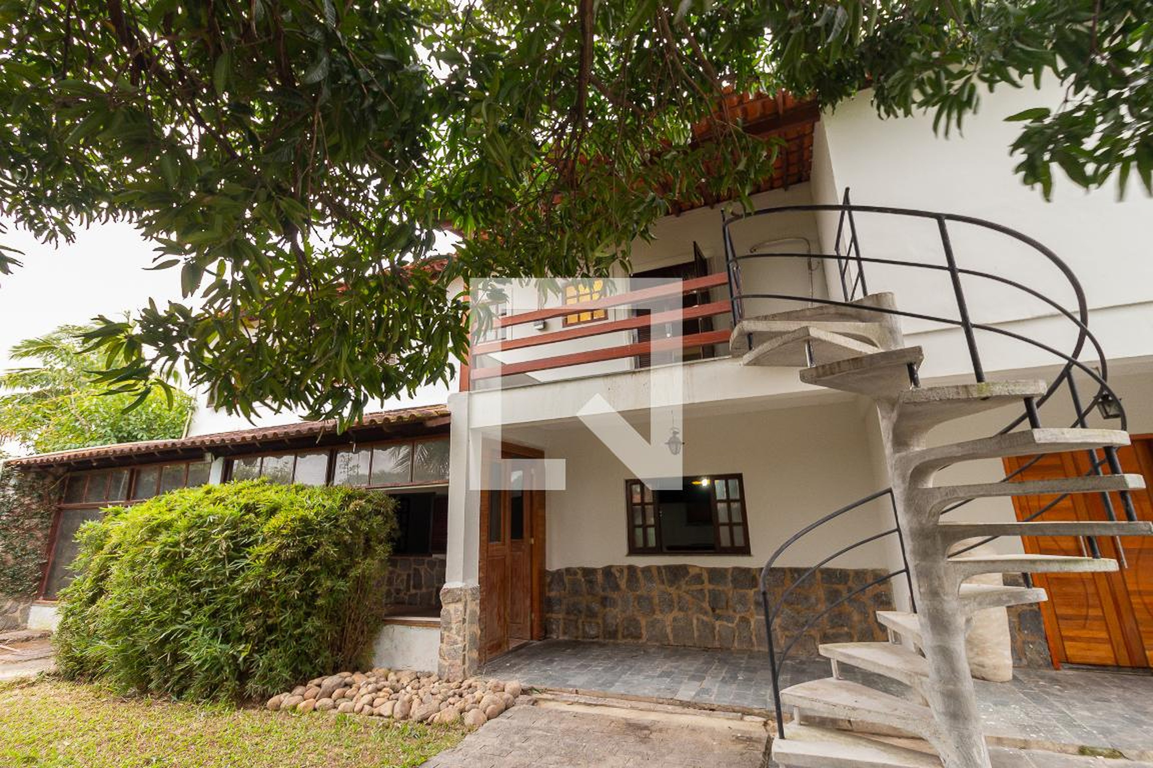 Fachada Condomínio em Rua Caldas Aulete, 90