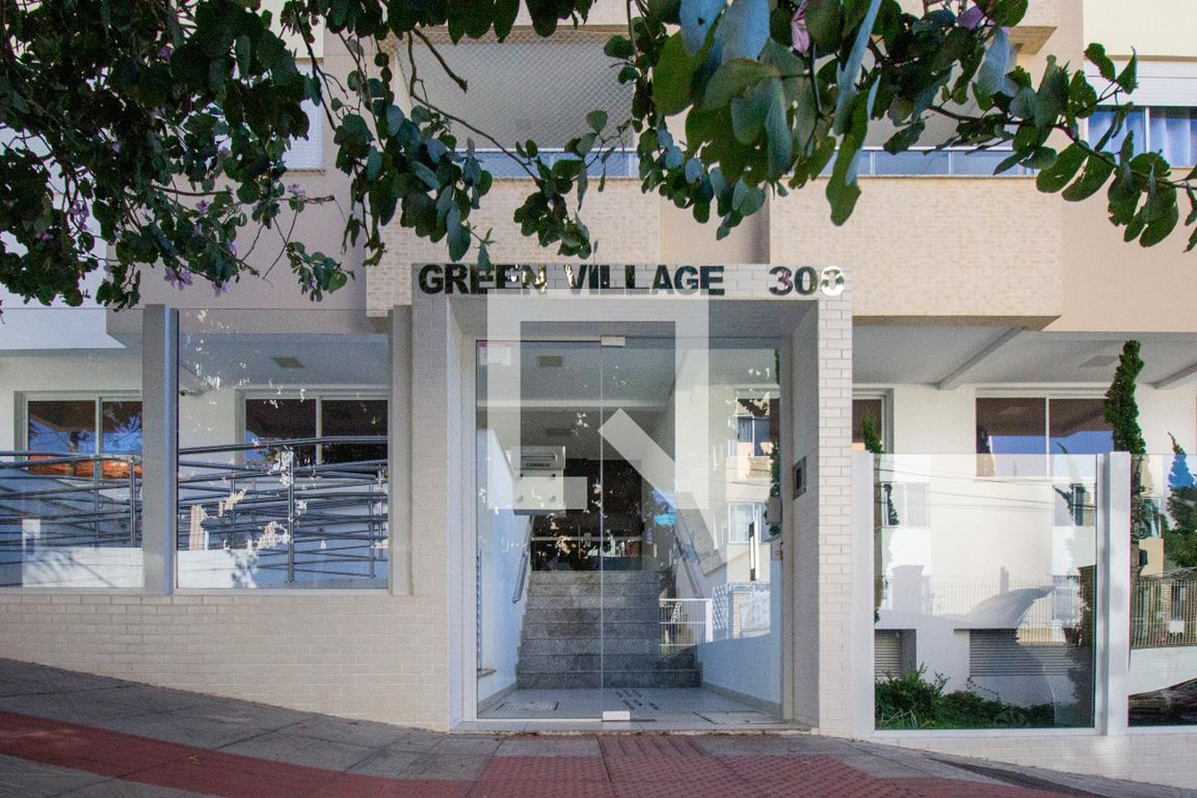 Fachada do Condomínio Condomínio Pantanal Green Village