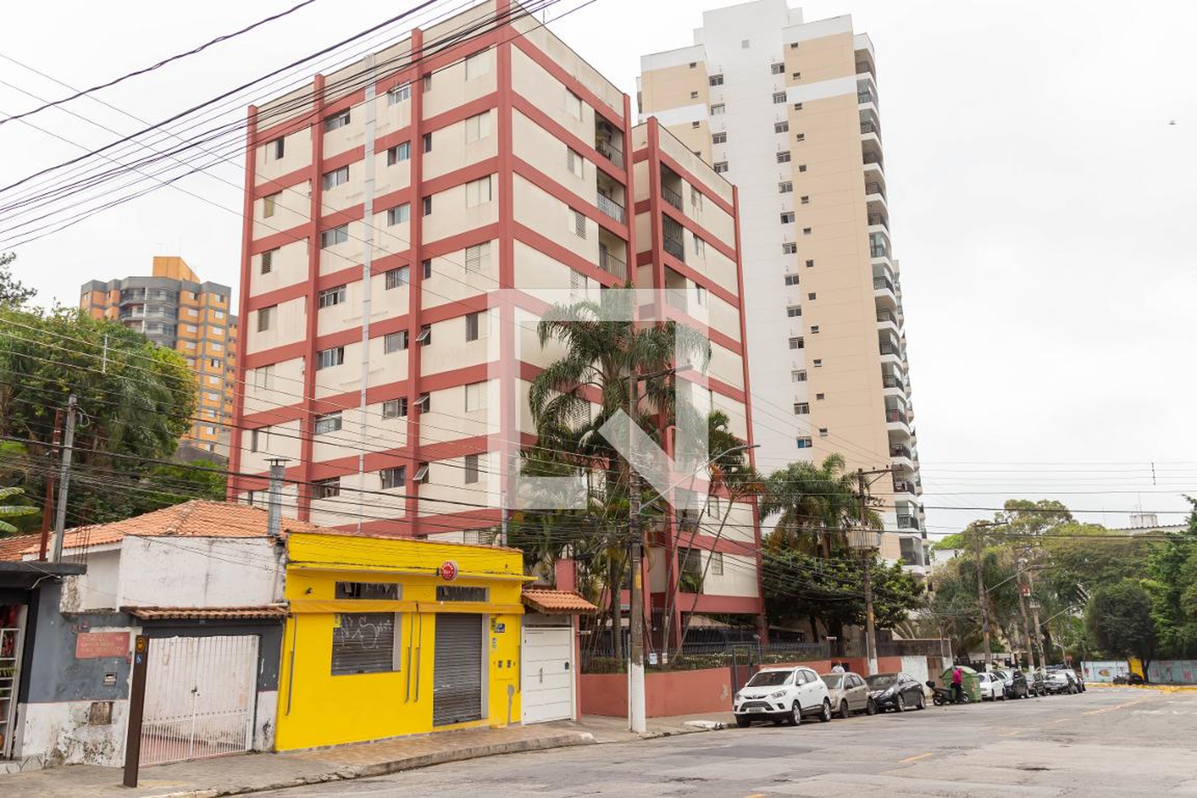 Fachada do Condomínio Edifício Carla