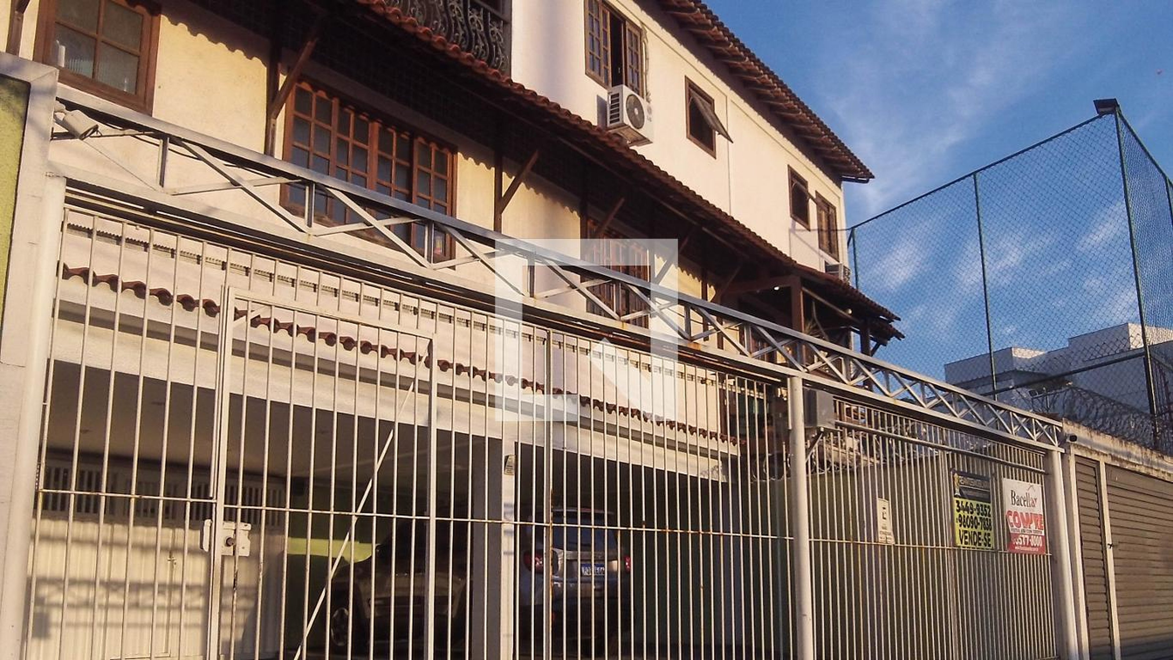 Fachada do Condomínio Condomínio em Rua André Rocha, 117