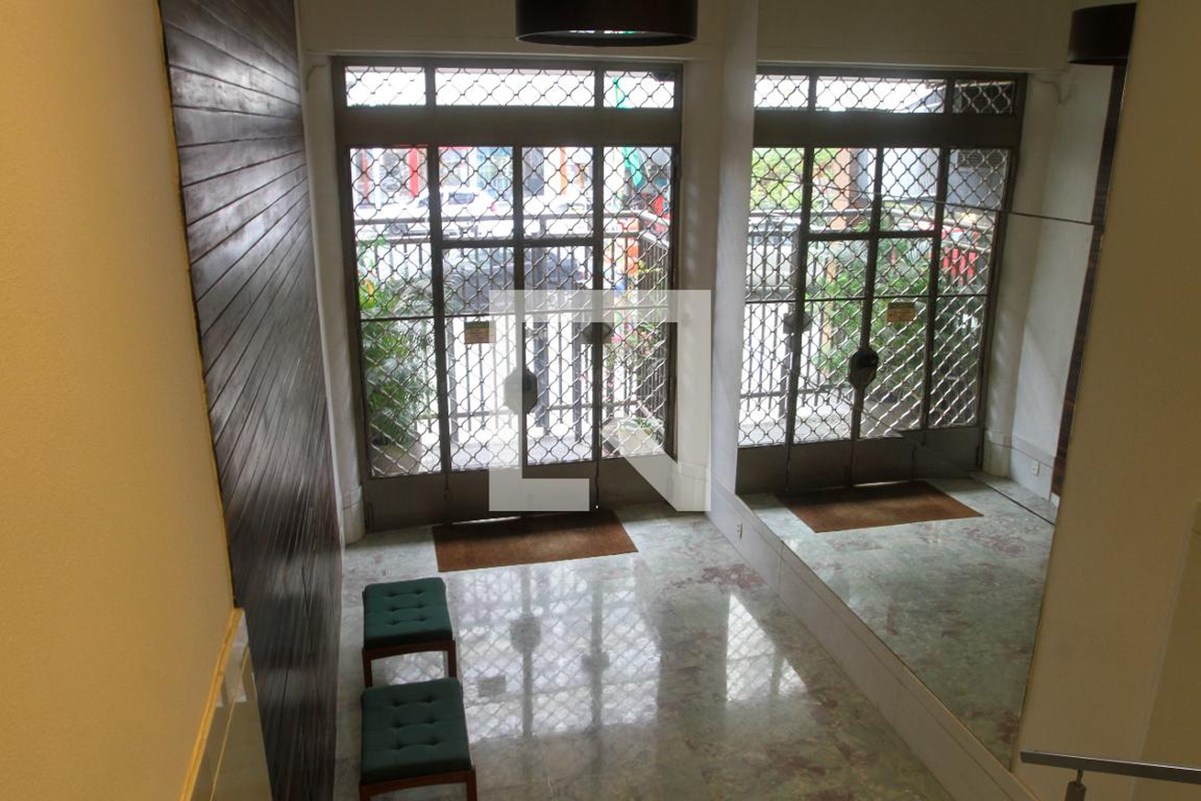 Entrada do Prédio - Edifício 19 de Abril