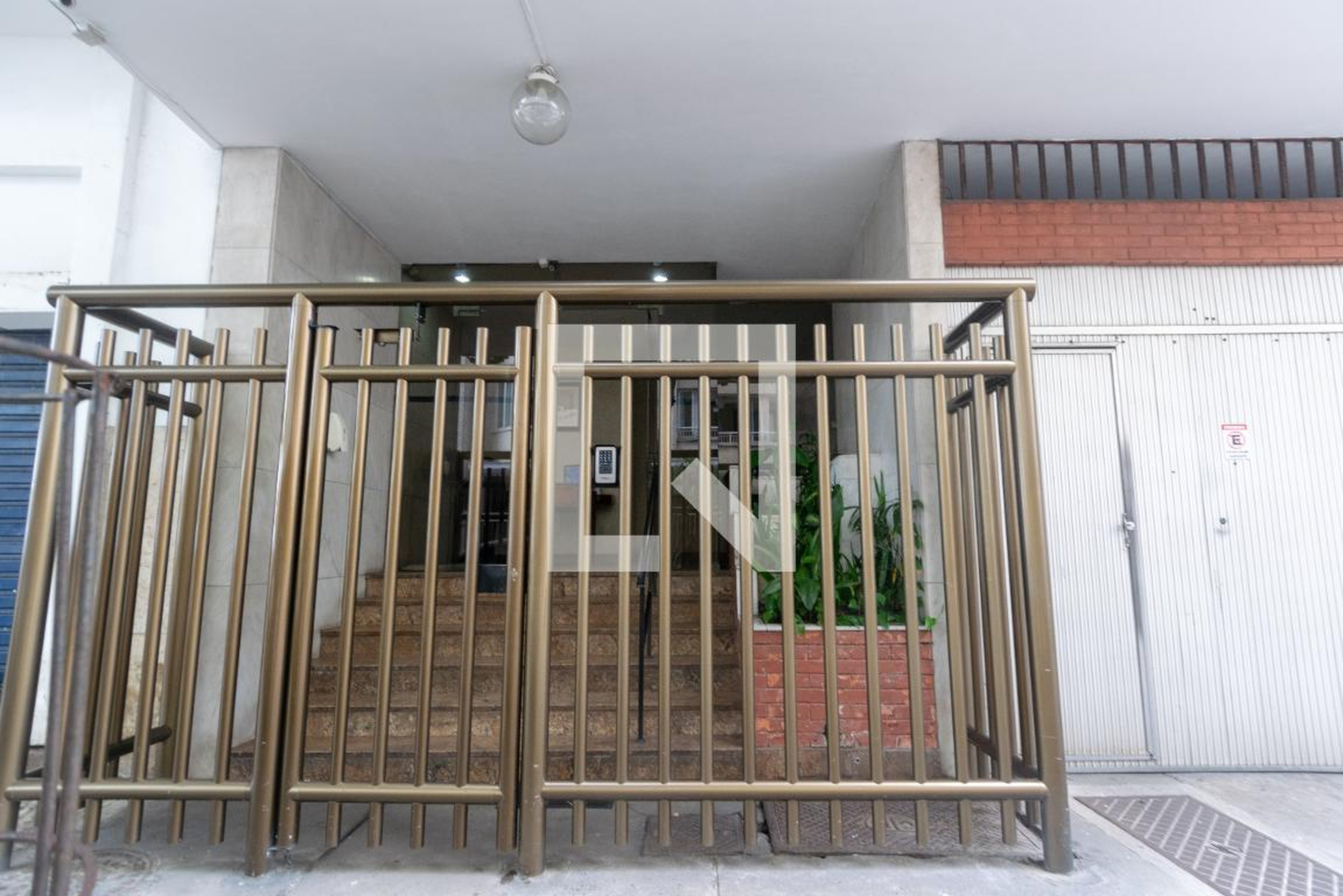 Fachada Edifício Francisco Sa Treze