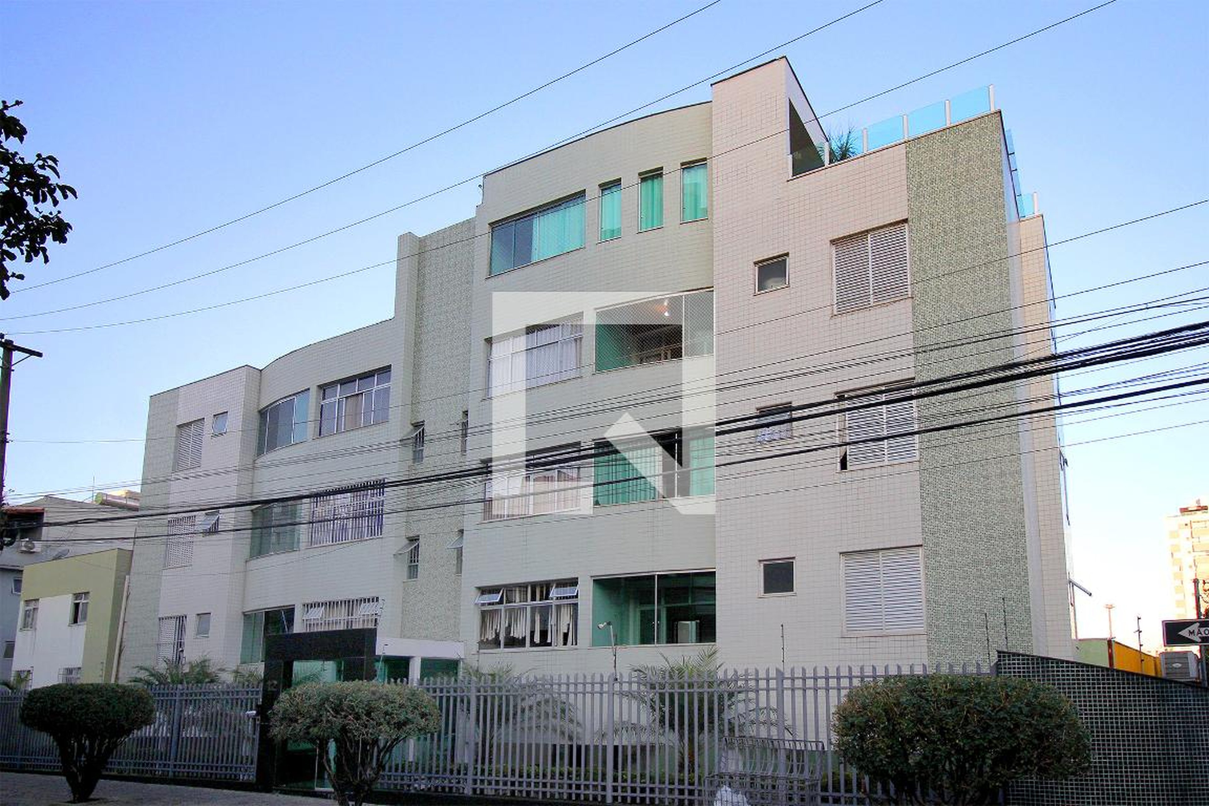 Fachada Condomínio em Rua Manoel Venâncio Martins, 12