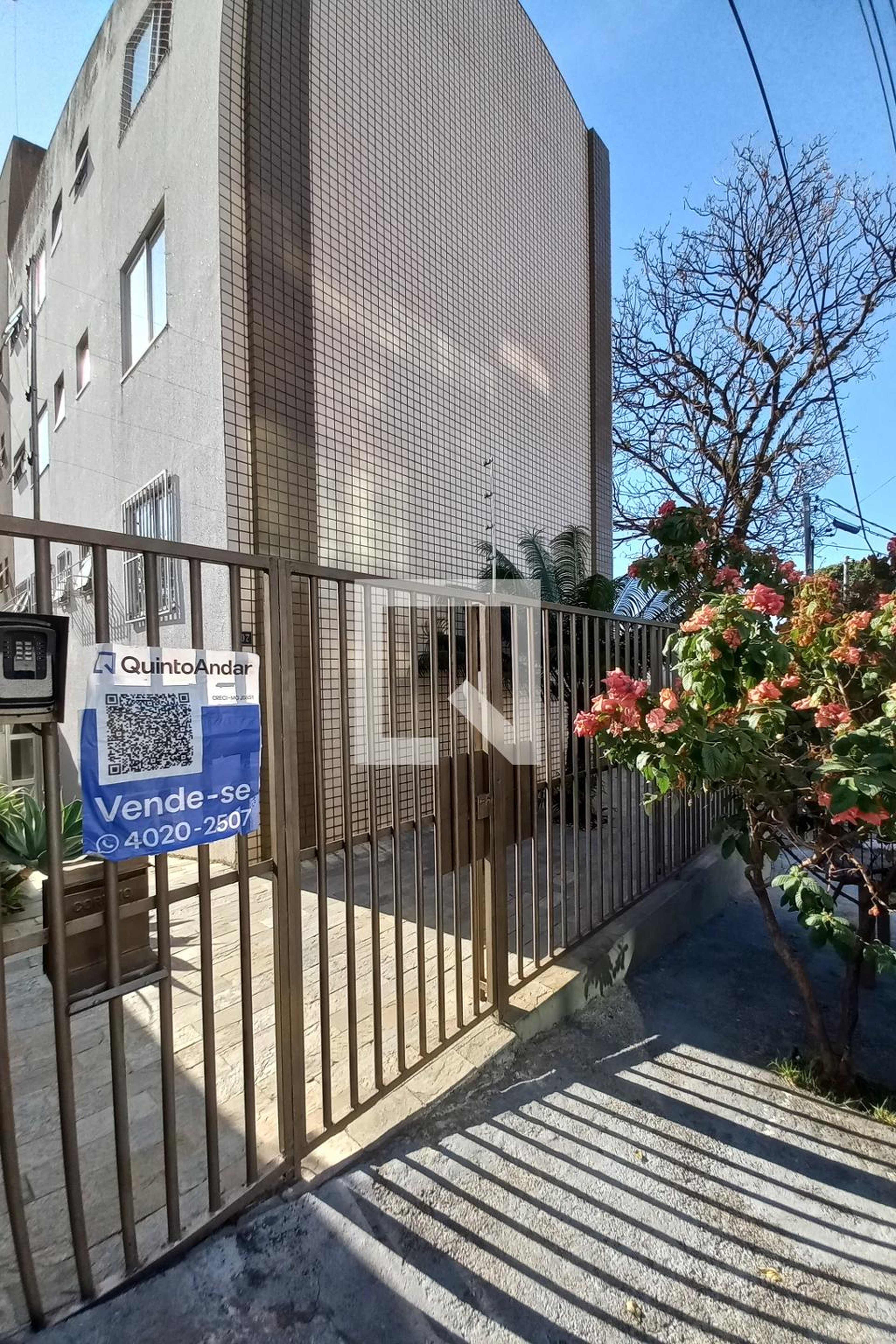 Fachada Condomínio em Rua Fernando Ferrari, 307