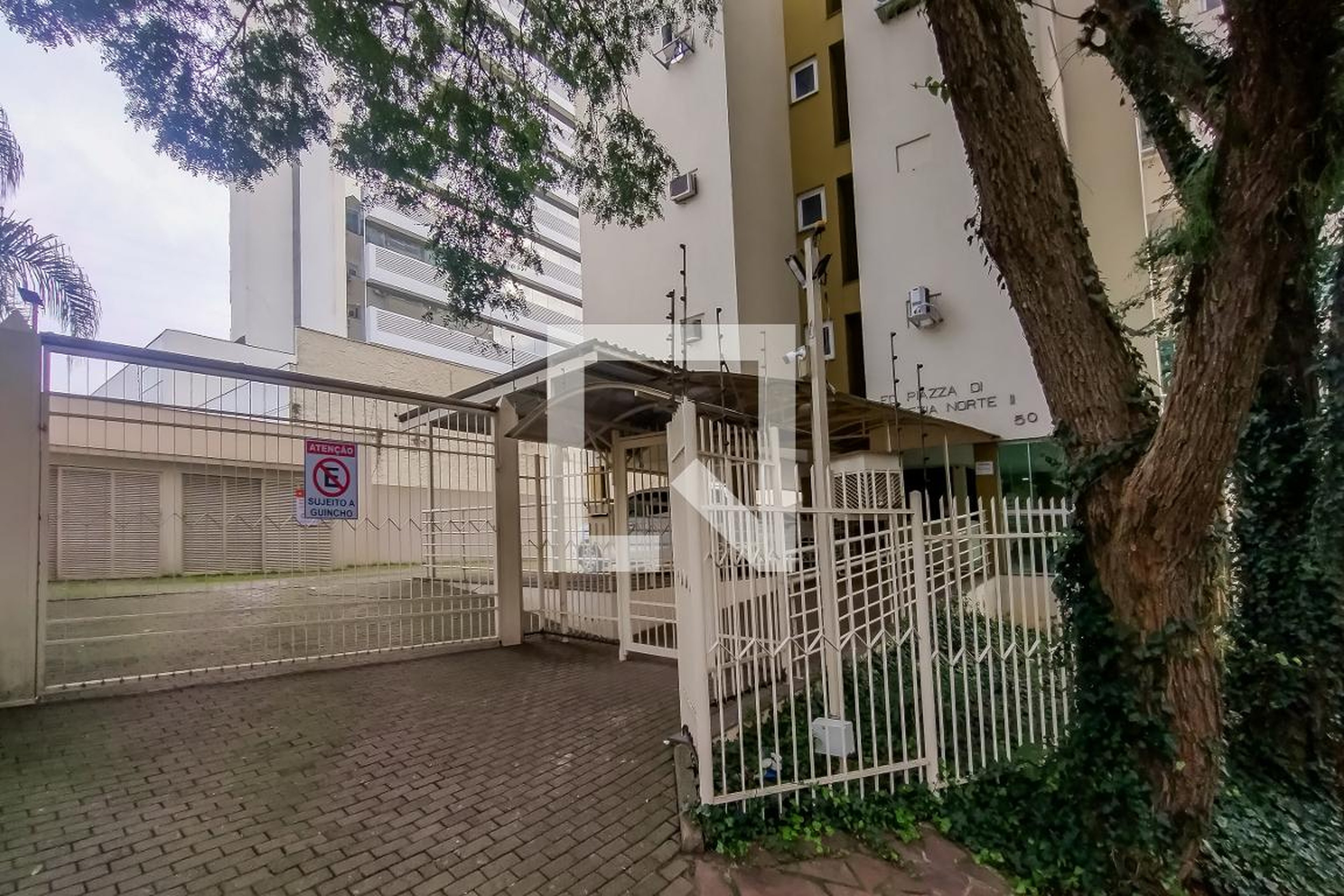 Fachada do Condomínio Edifício Piazza Venezia Norte II