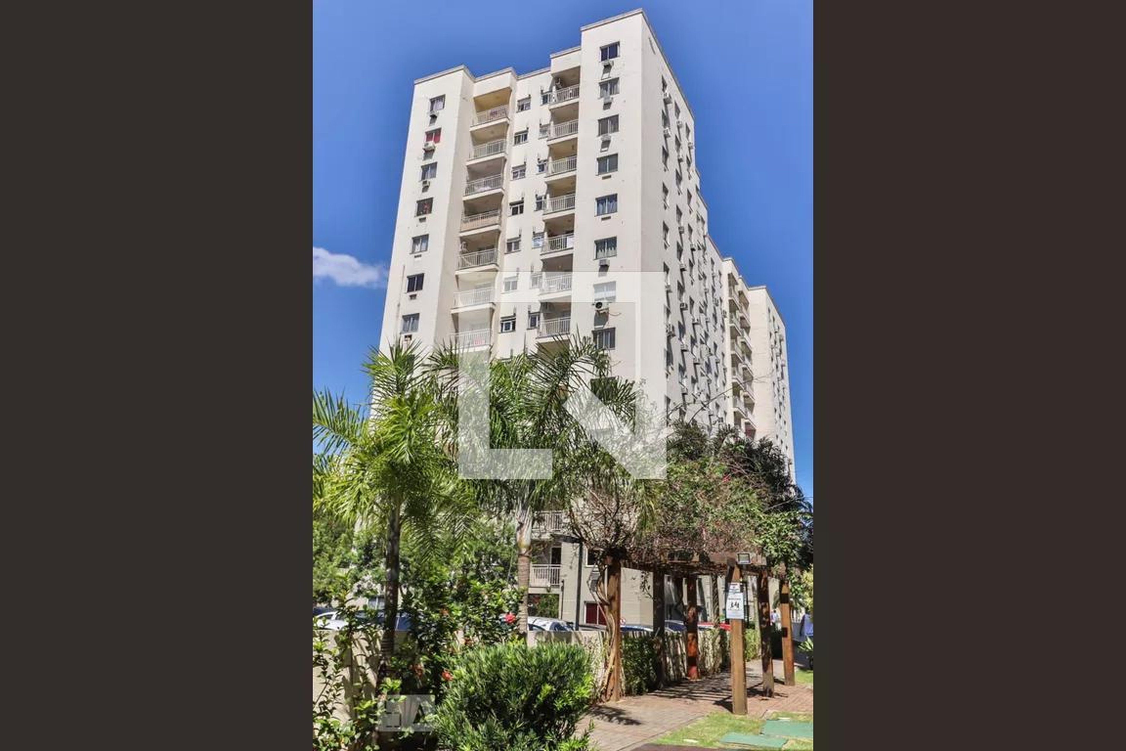 Fachada do Condomínio Condomínio Rota do Sol