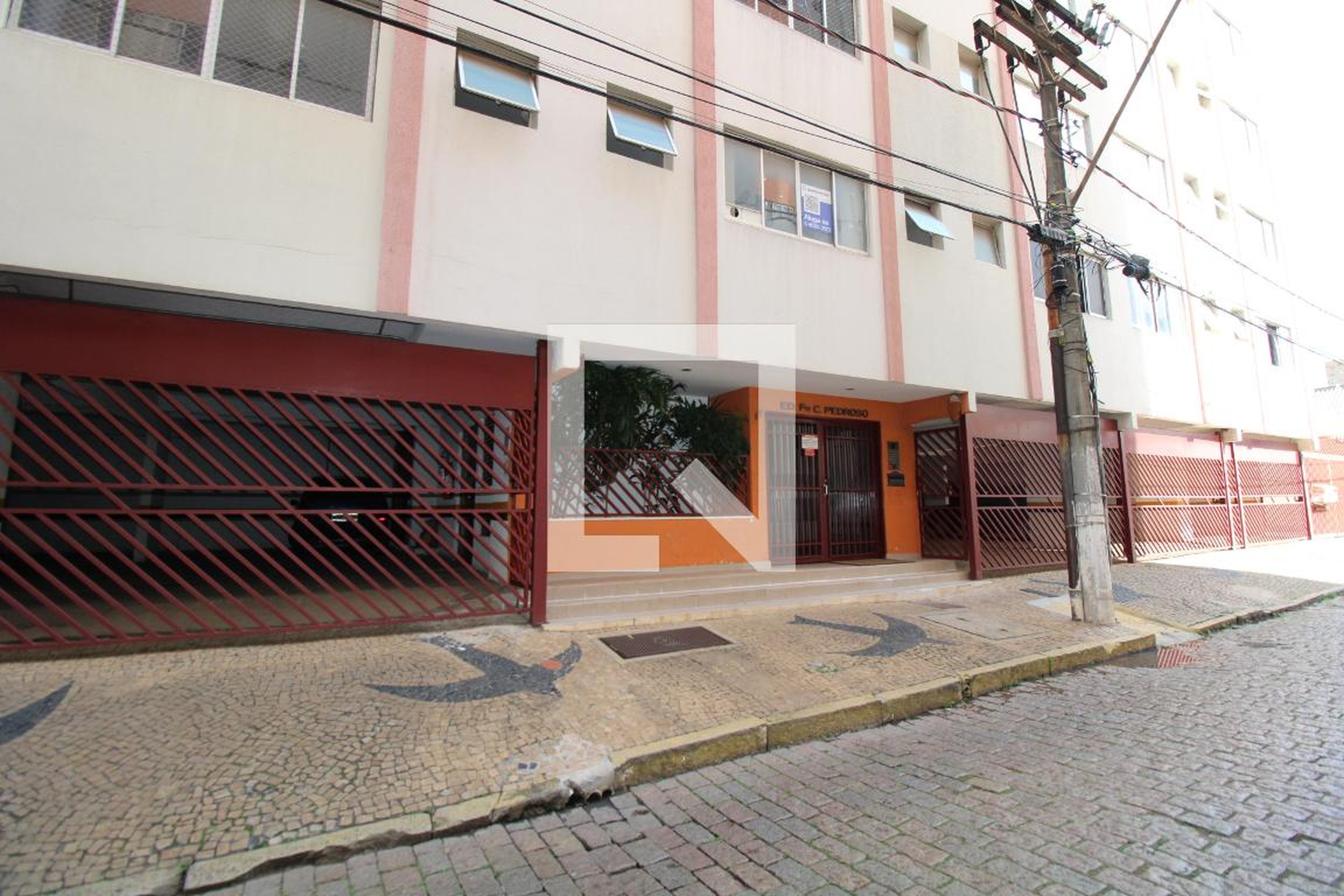 Fachada do Condomínio Condomínio Francisco Pedroso