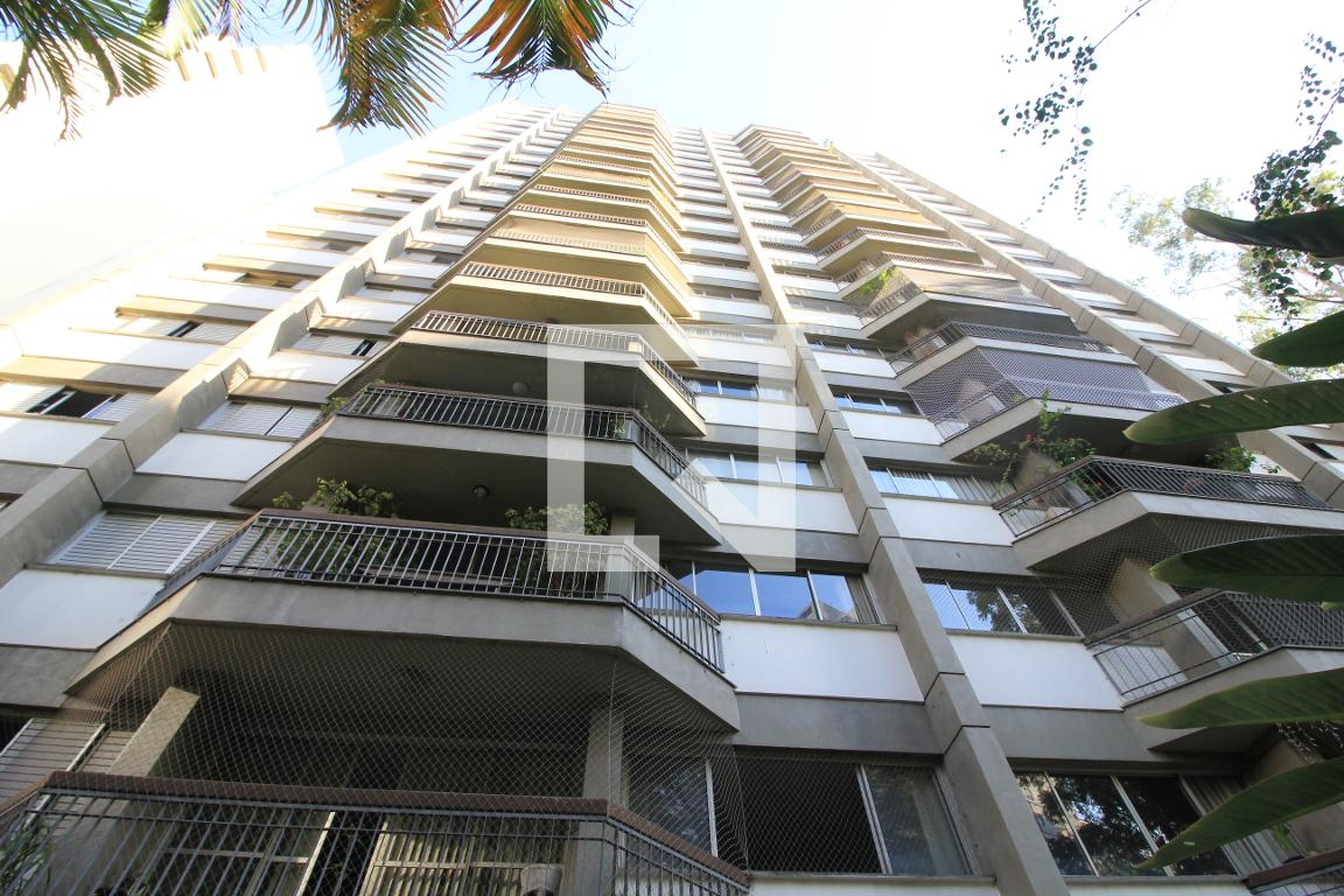 Fachada Condomínio em Rua Abdo Ambuba, 213