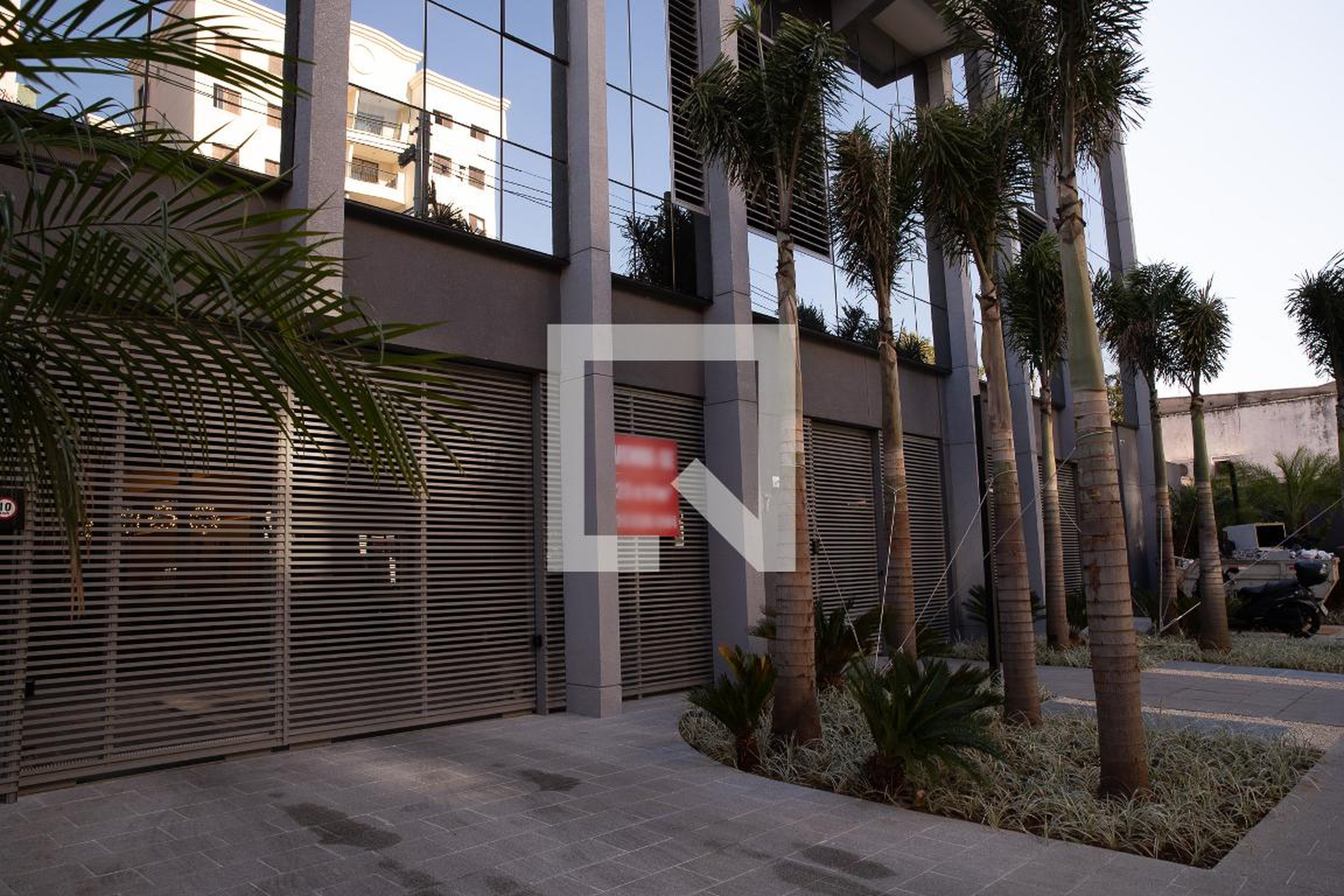 Fachada Condomínio em Avenida Cotovia, 767