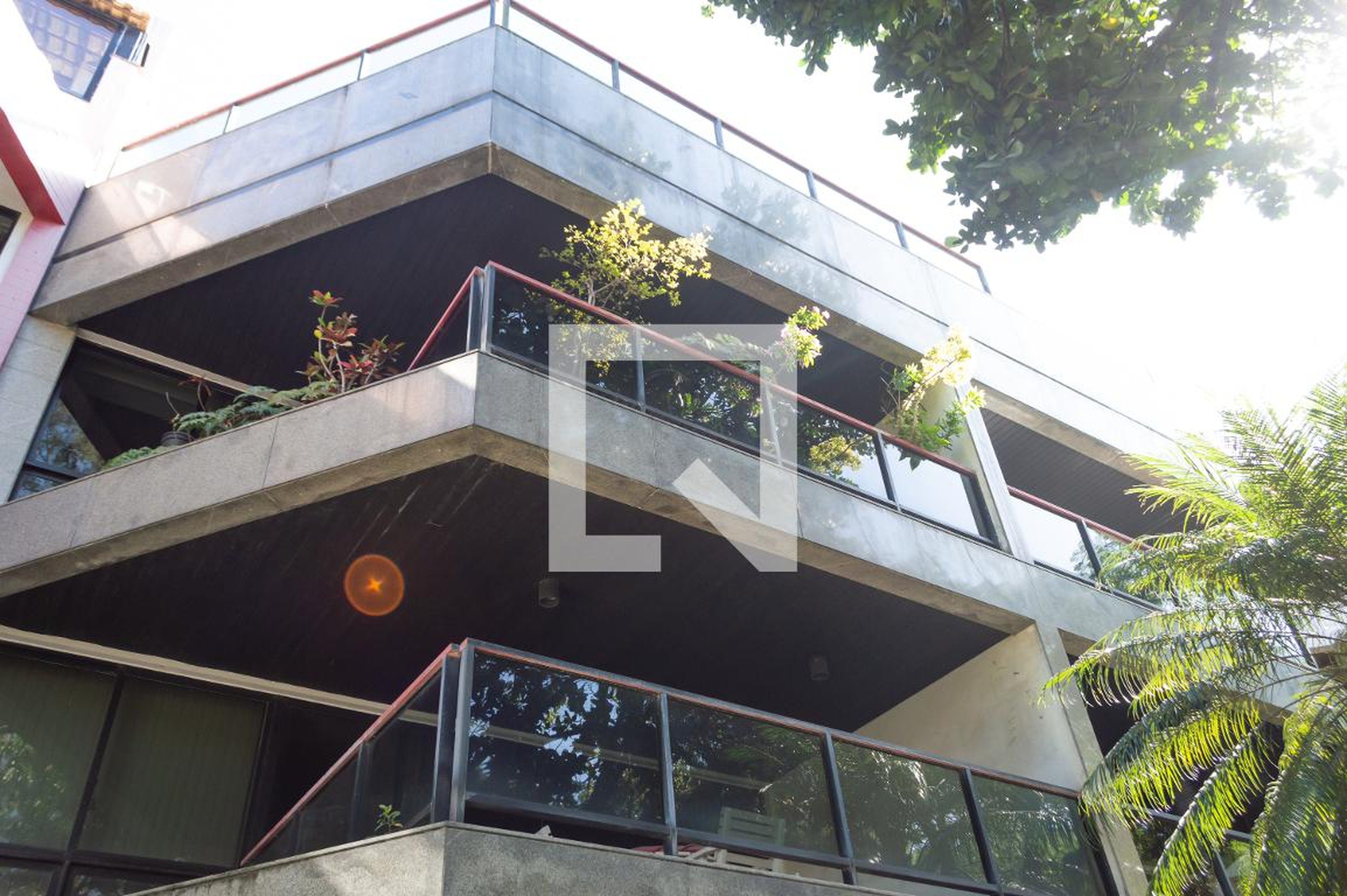 Fachada Condomínio em Rua John Kennedy, 417