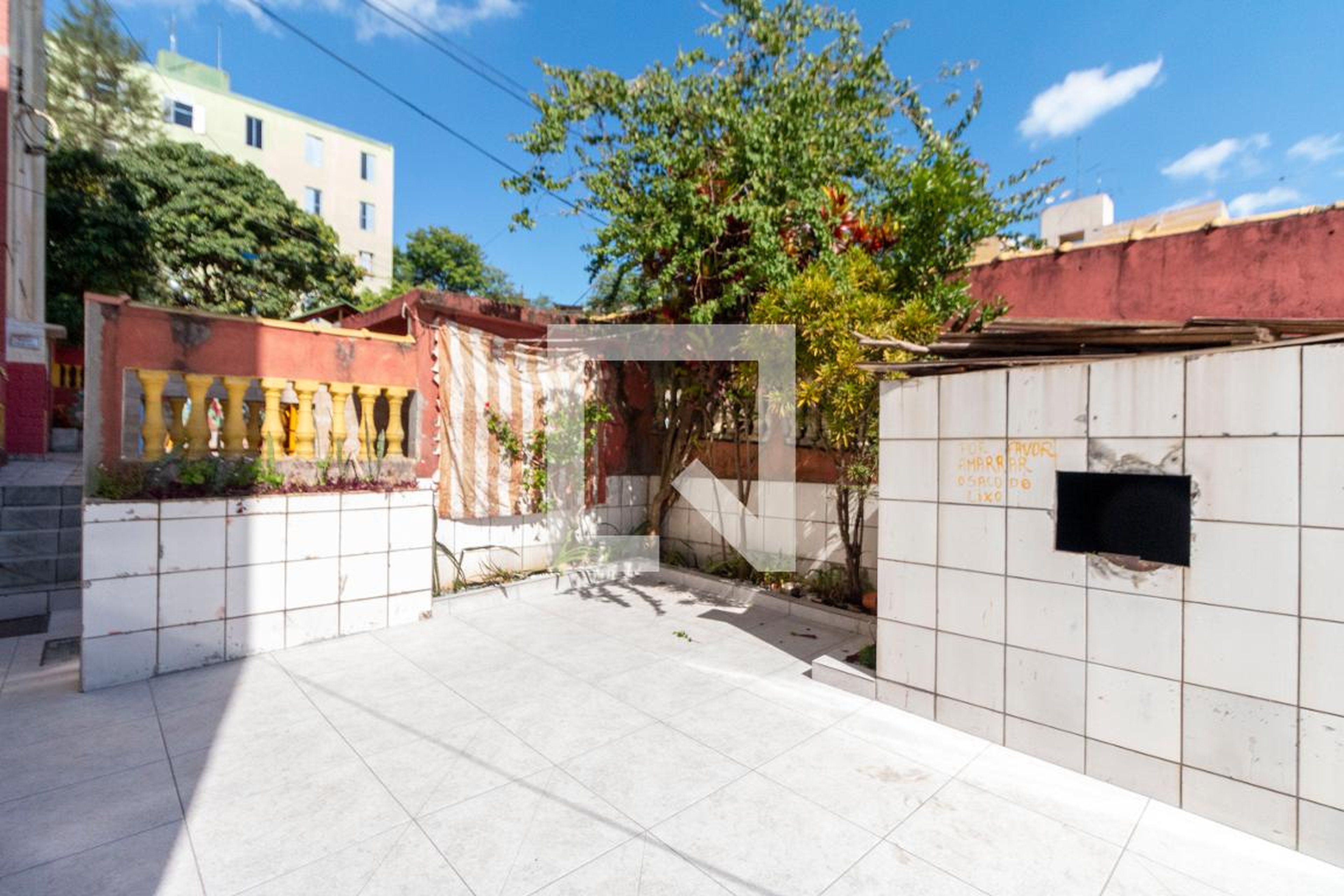 Área Externa - Papoulas II