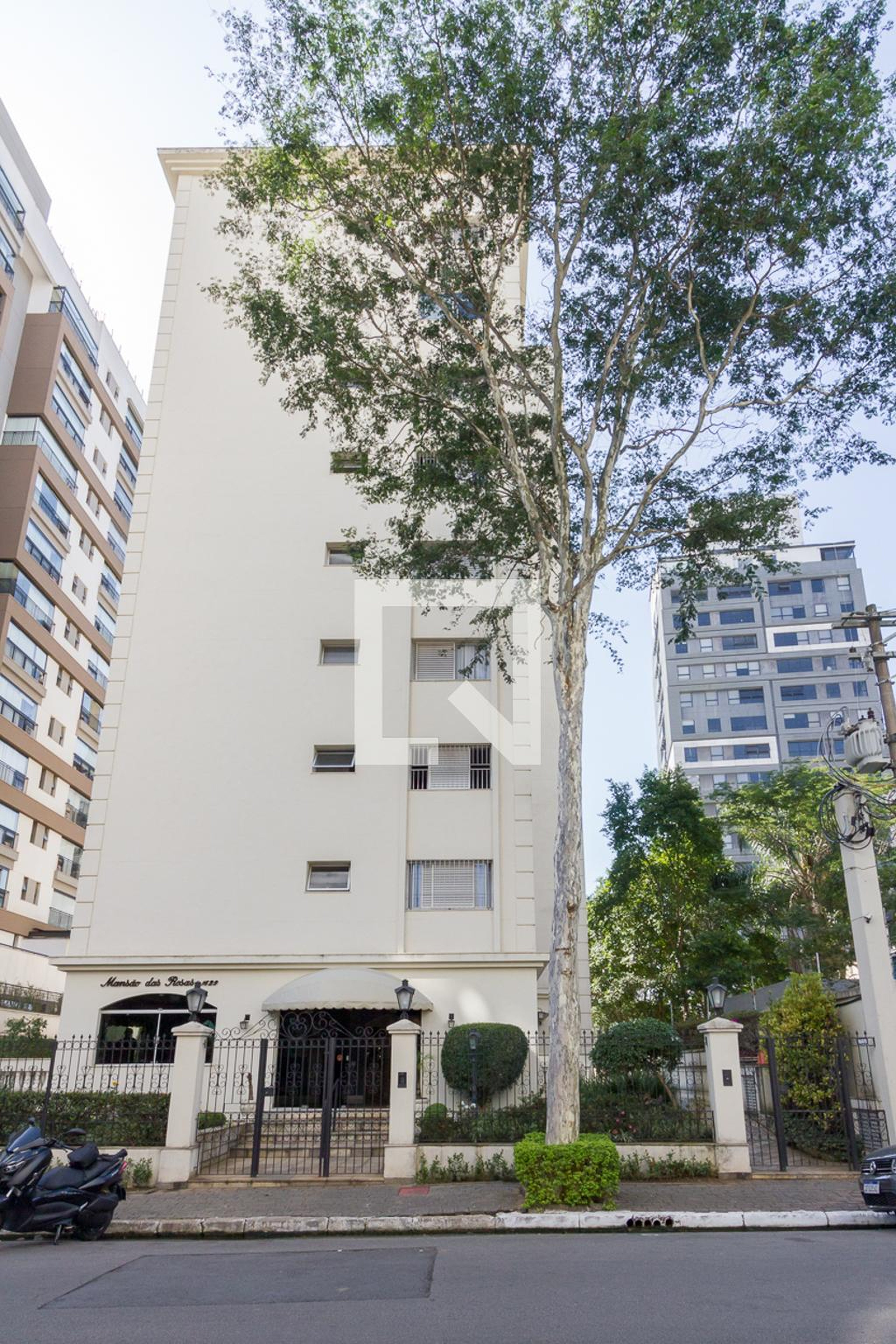 Fachada Condomínio Mansão das Rosas