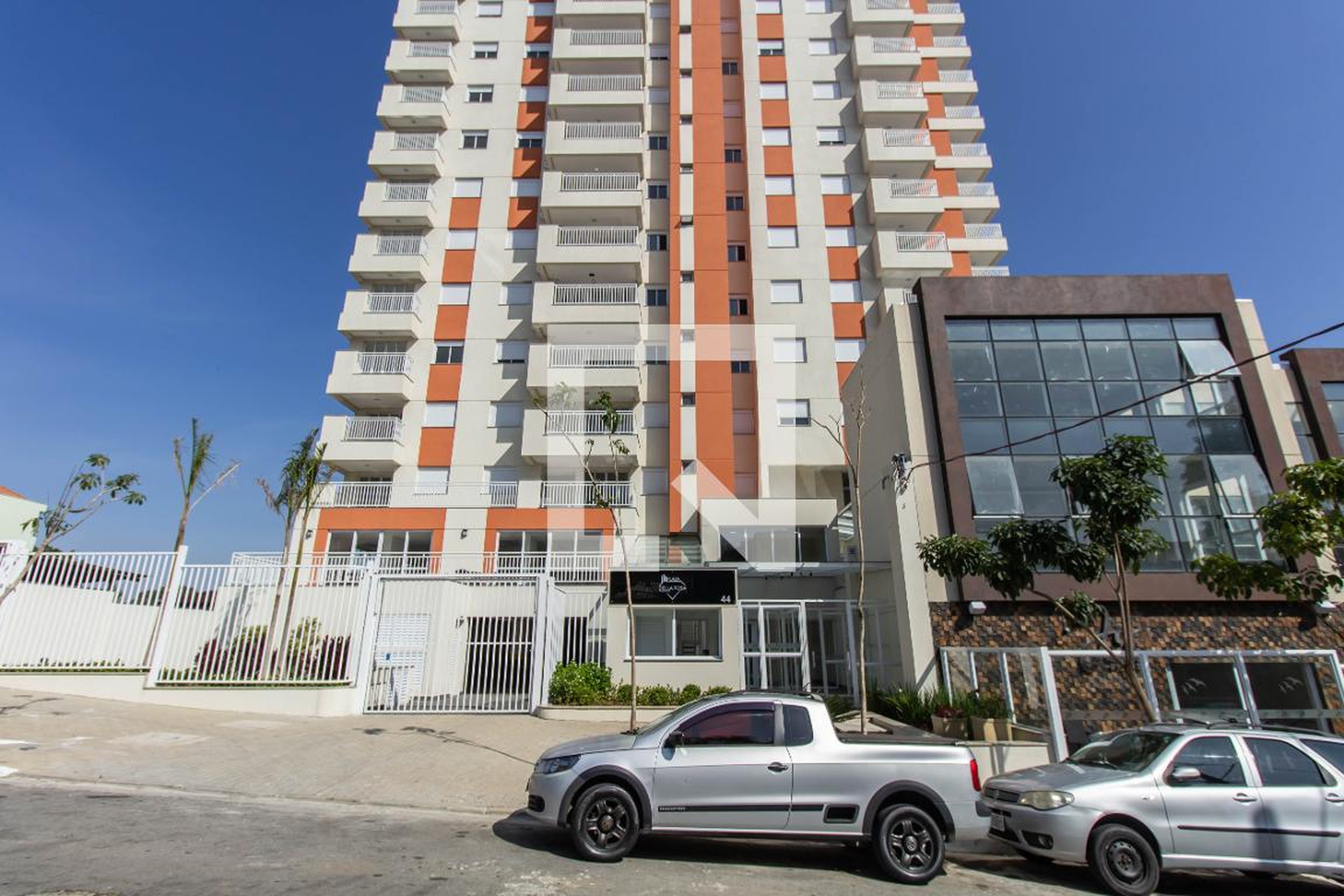 Fachada Condomínio em Rua Coronel Manuel Feliciano de Souza, 597