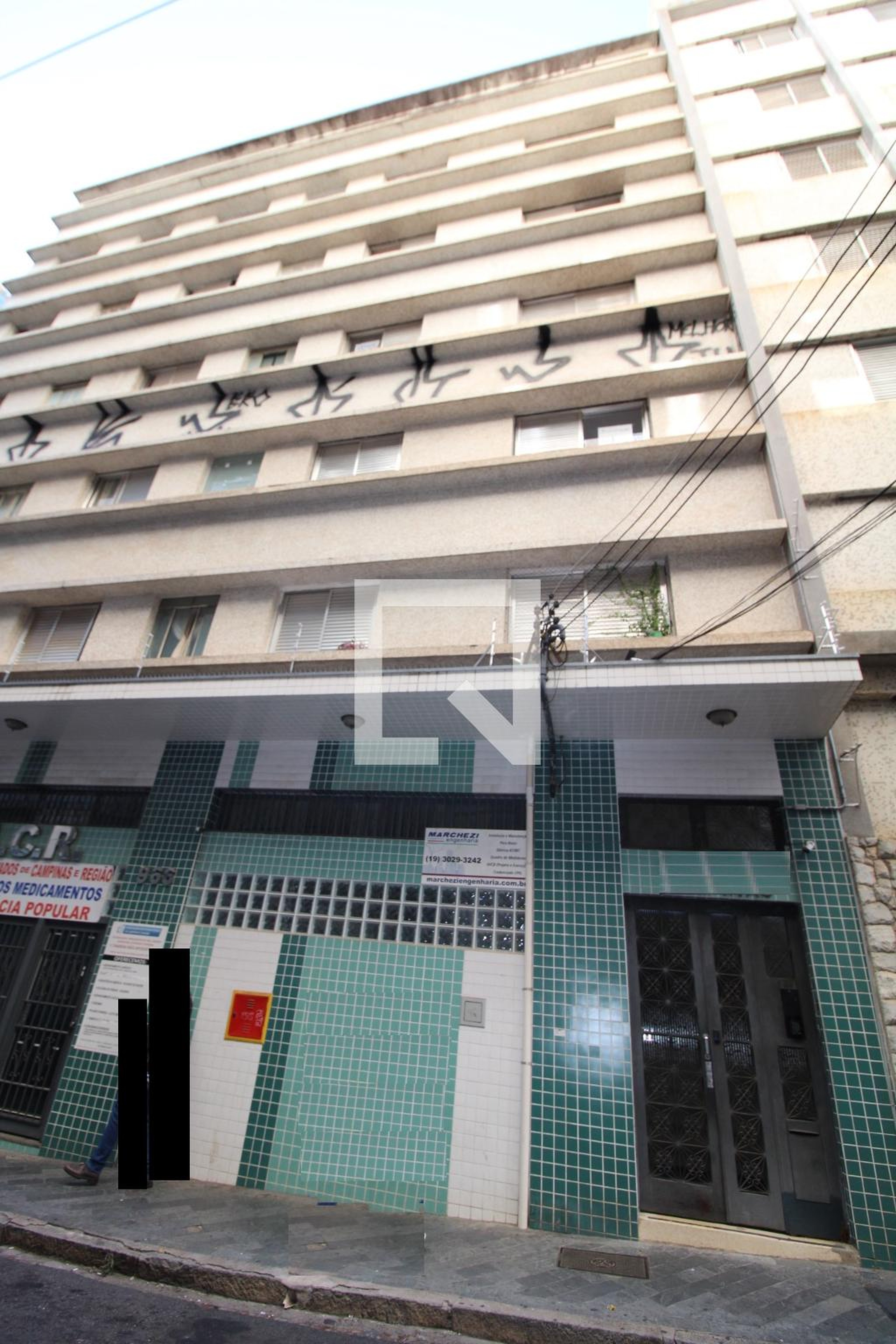 Fachada Condomínio em Rua Doutor Quirino, 960