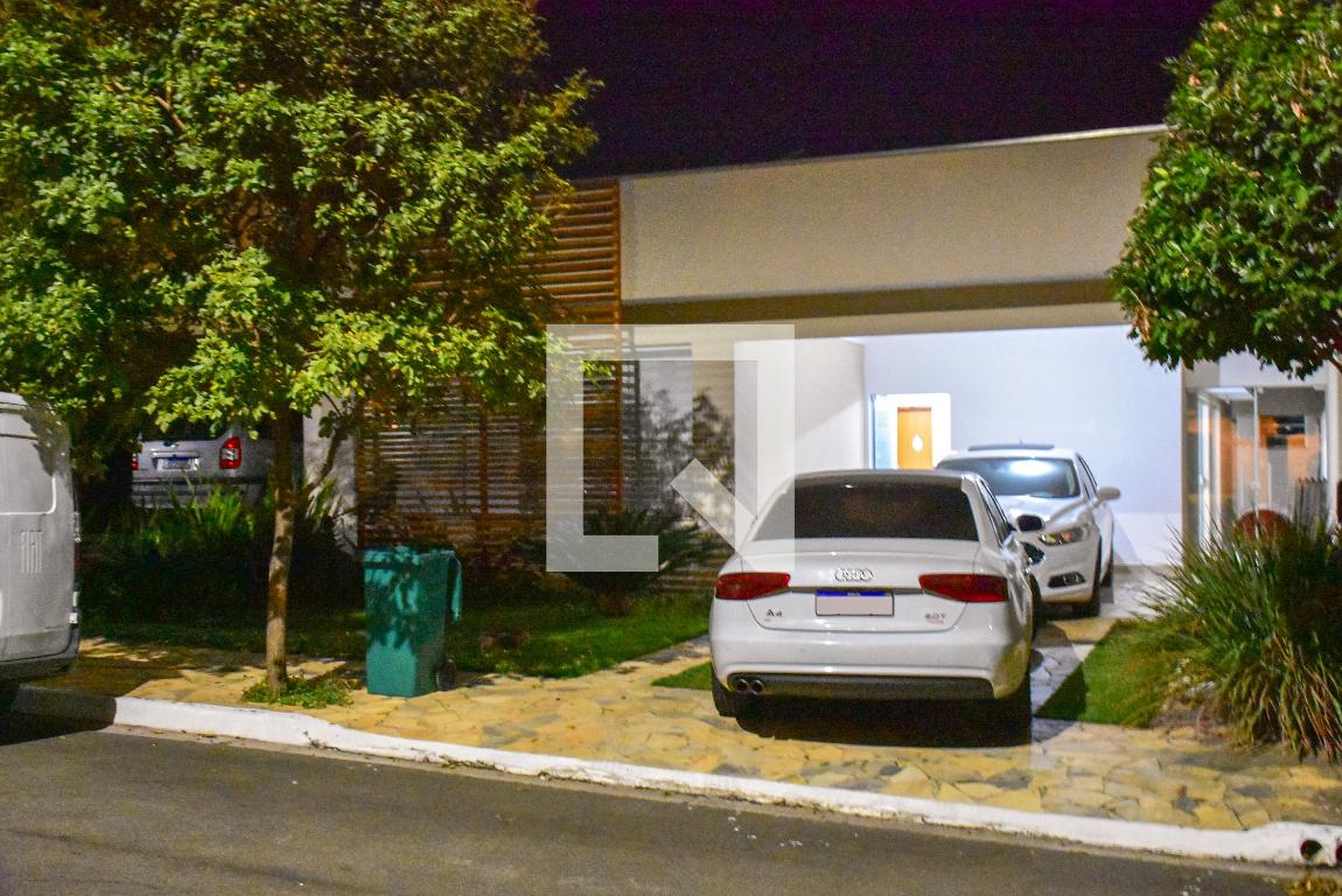 Fachada Condomínio em Rua Noruega, 145