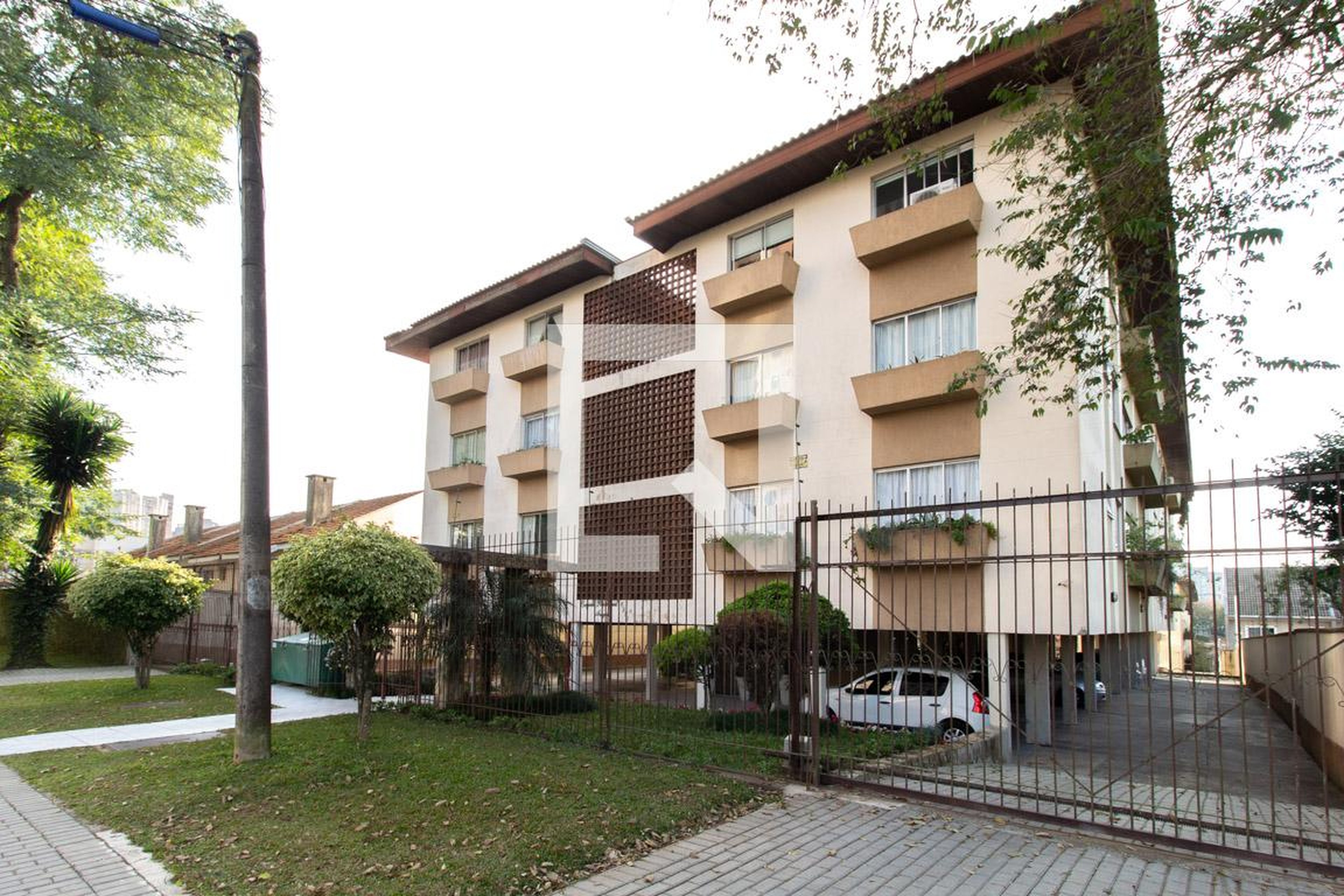 Fachada do Condomínio Condomínio em Rua Francisco Raitani, 6251