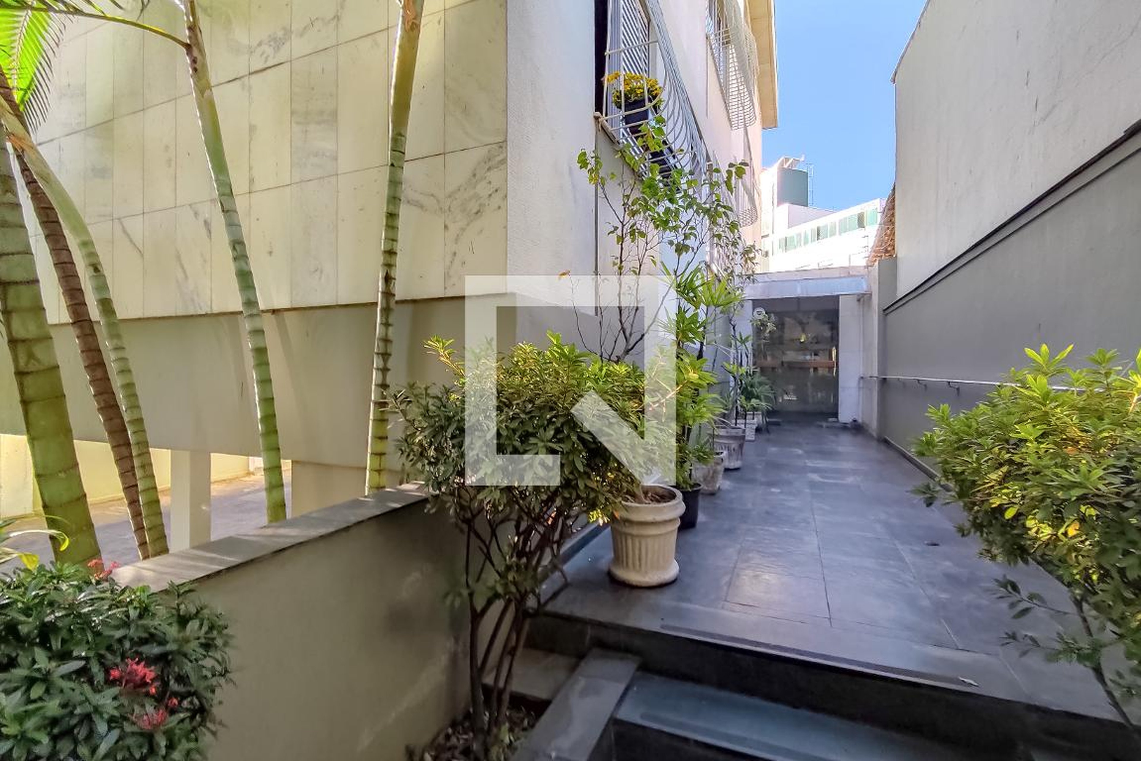 Entrada - Edifício Izabella