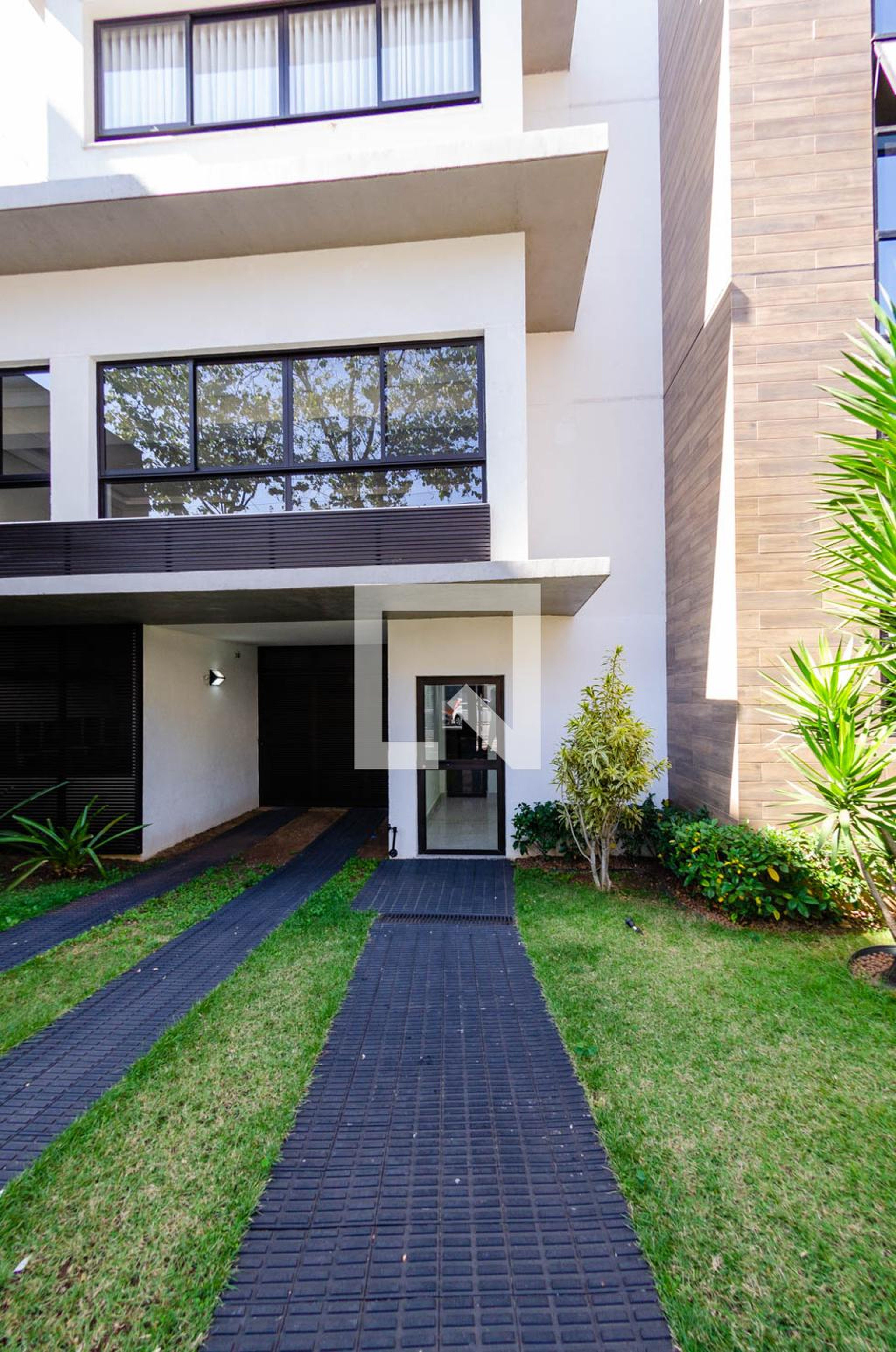 Entrada - Edifício Residencial Titanio