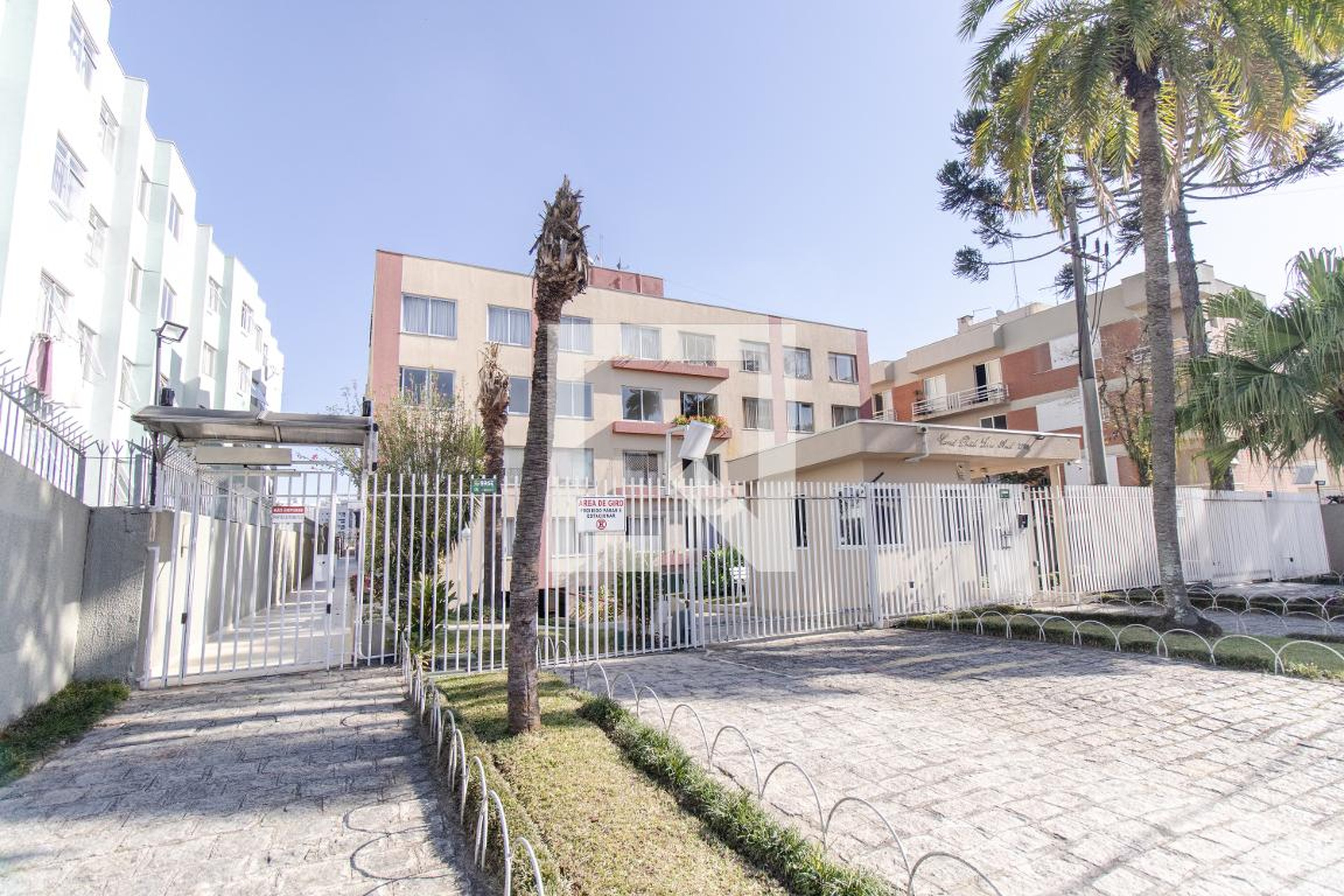 Fachada do Condomínio Residencial Serra Azul