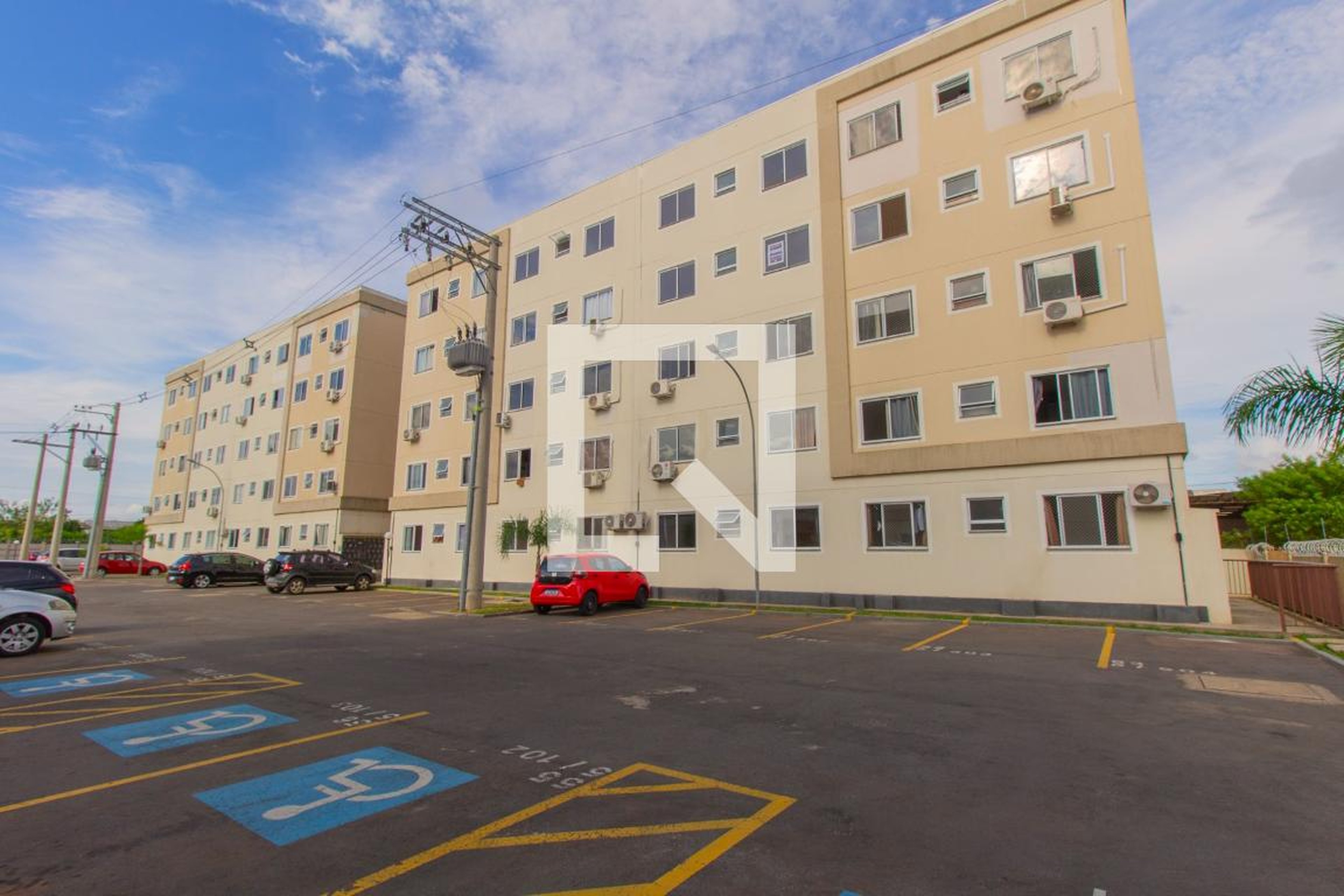 Fachada do Prédio Condomínio Porto Itália