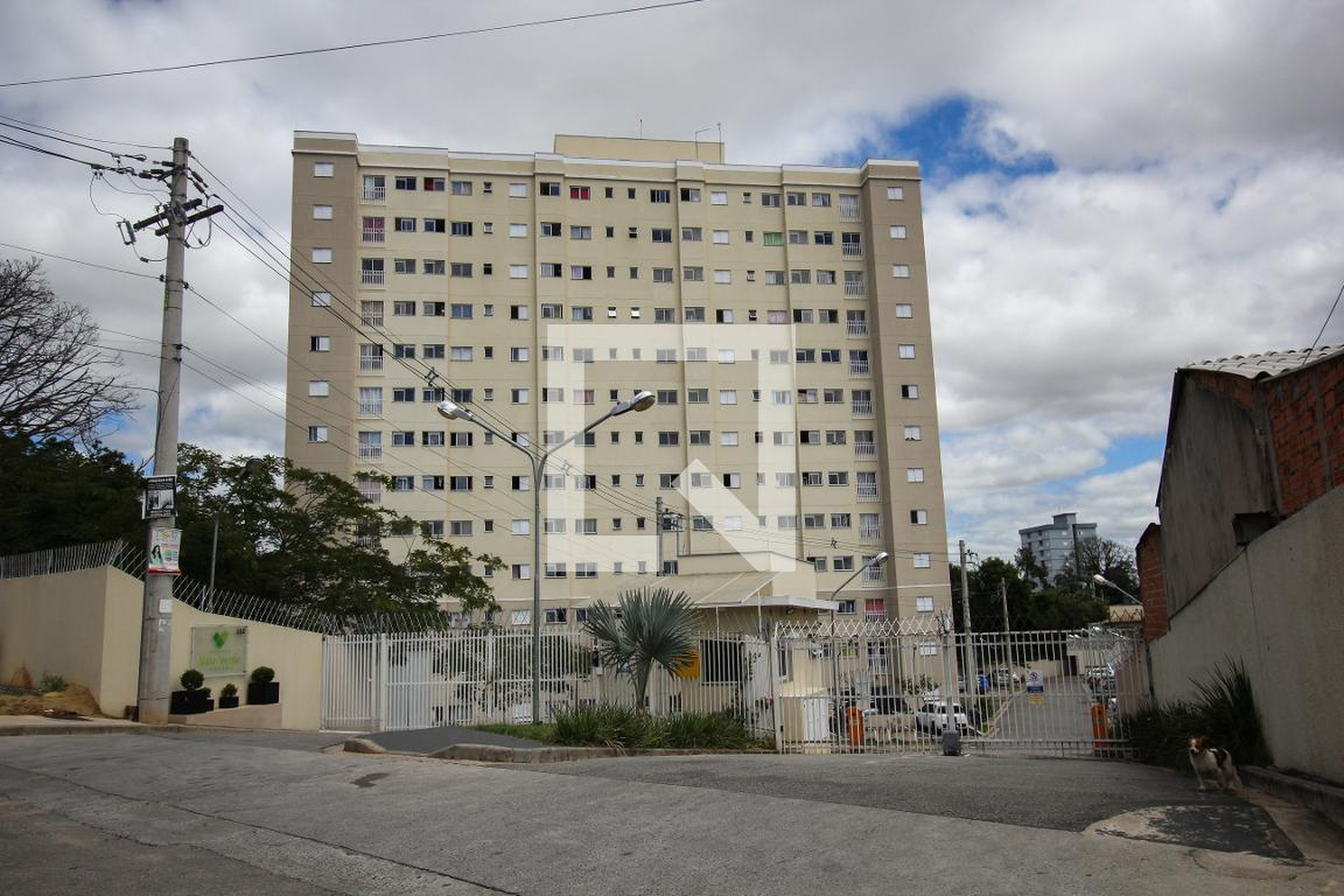 Fachada Condomínio em Rua Maria Palhares Migliorini, 92