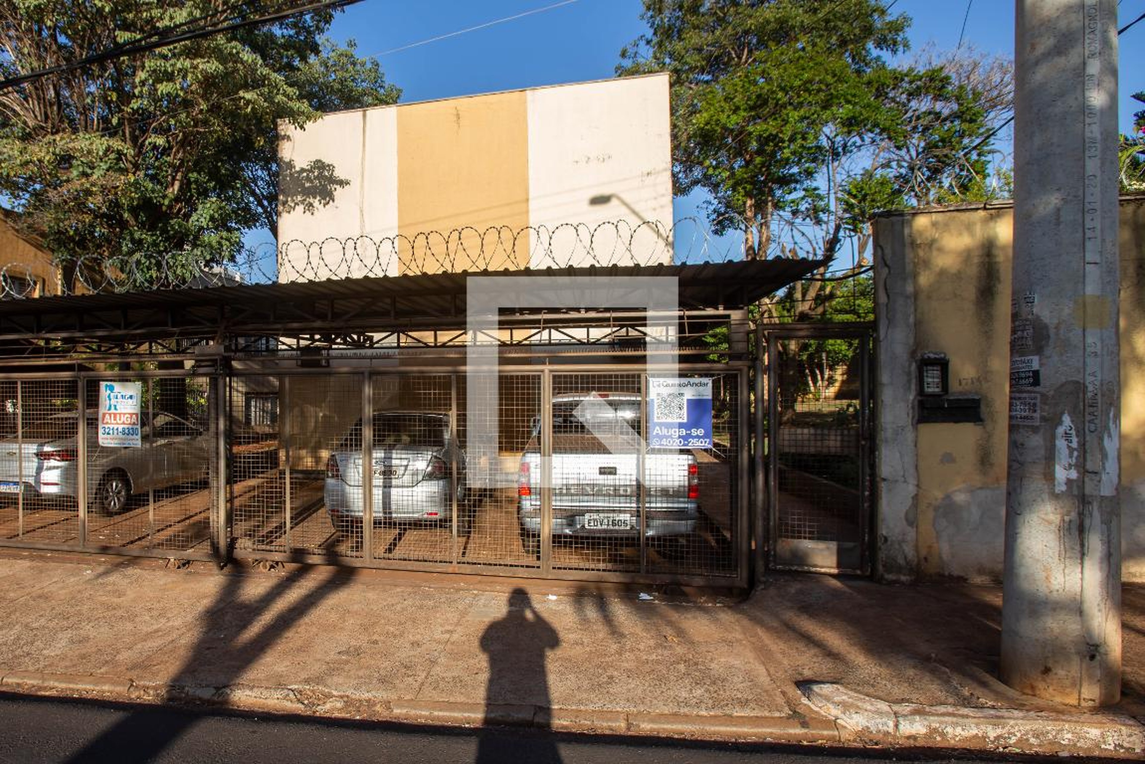 Fachada do condomínio Condomínio em Avenida Meira Júnior, 1714