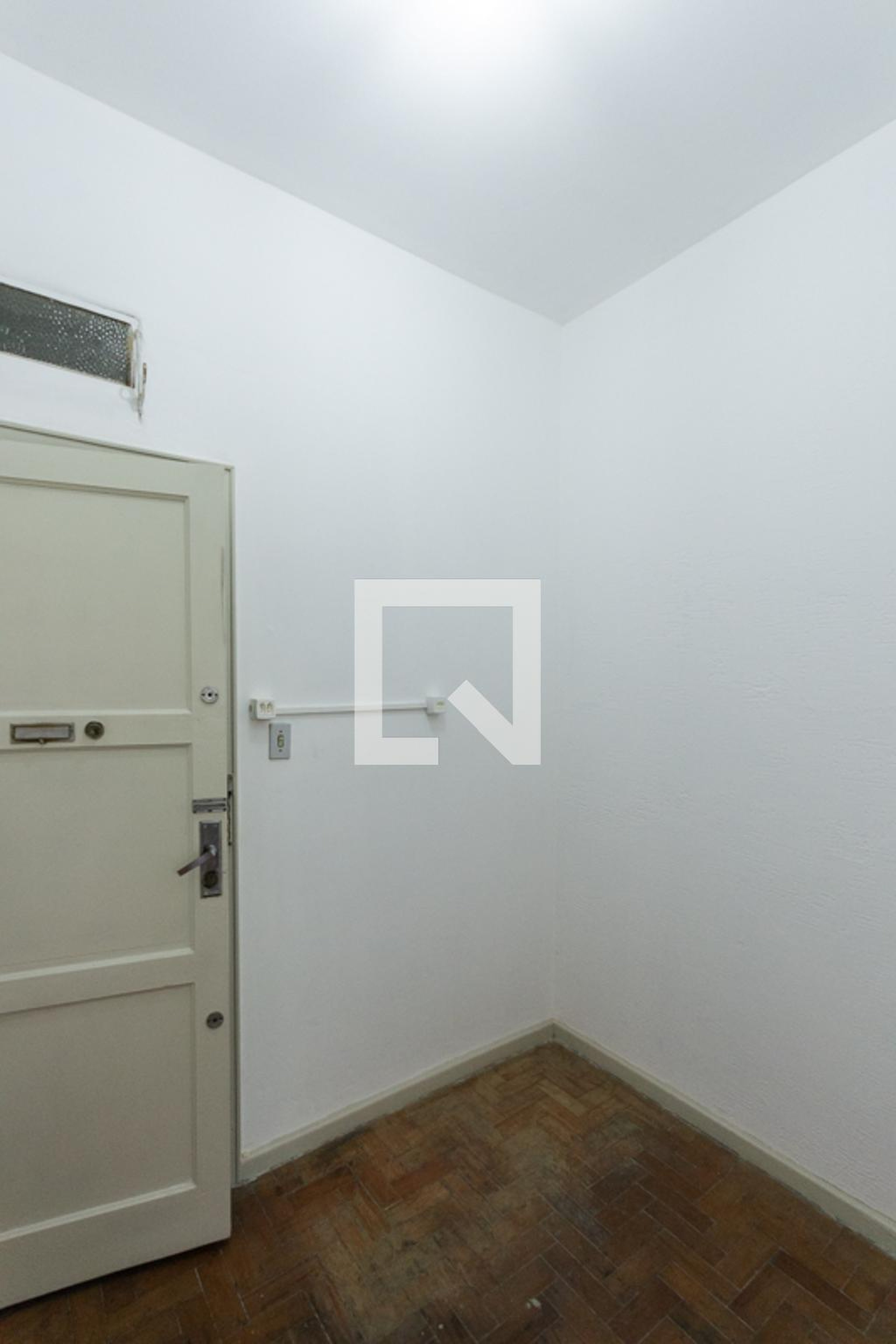 Hall - Campos Da Paz