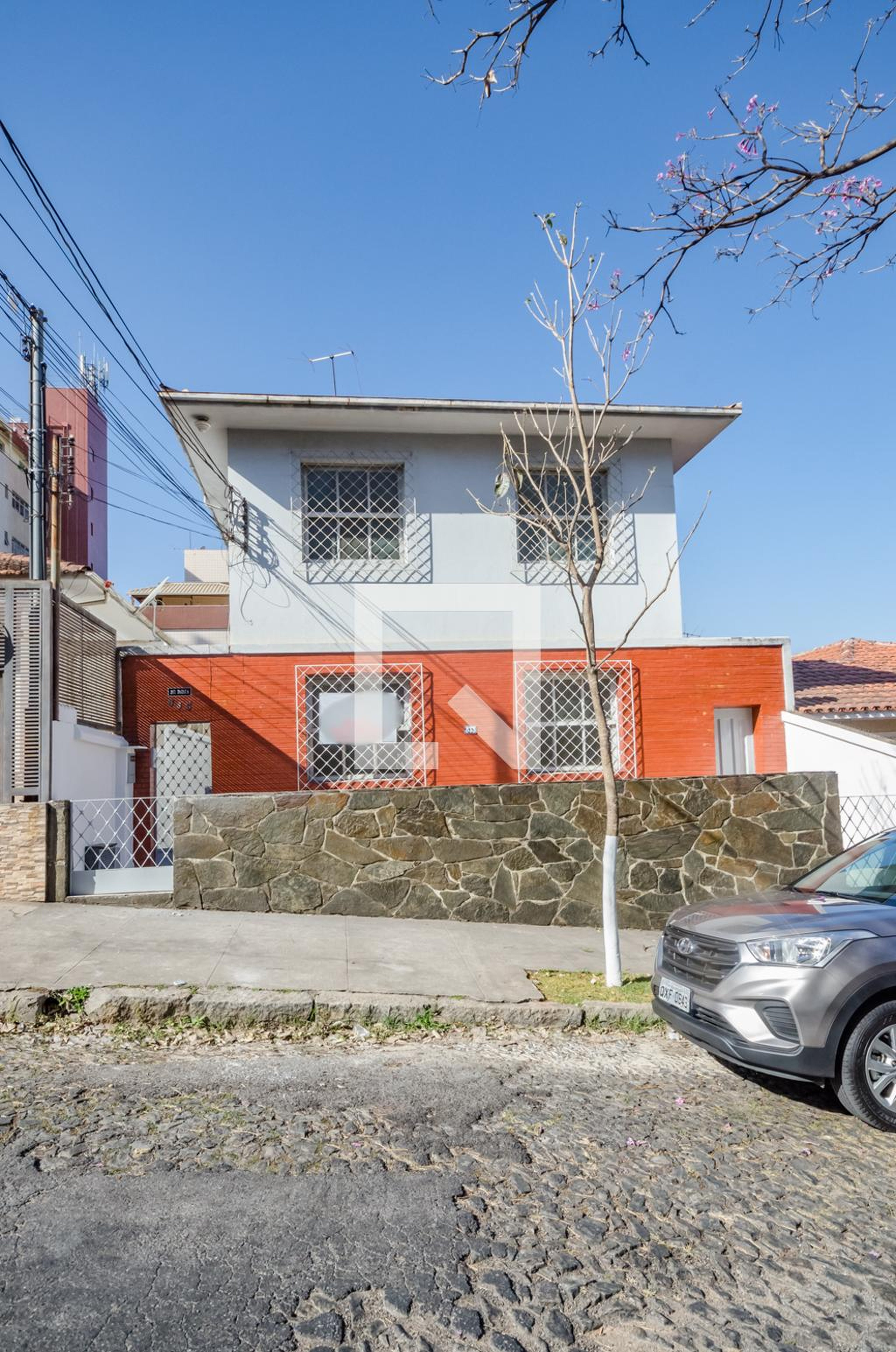 Fachada Condomínio em Rua Turfa, 833