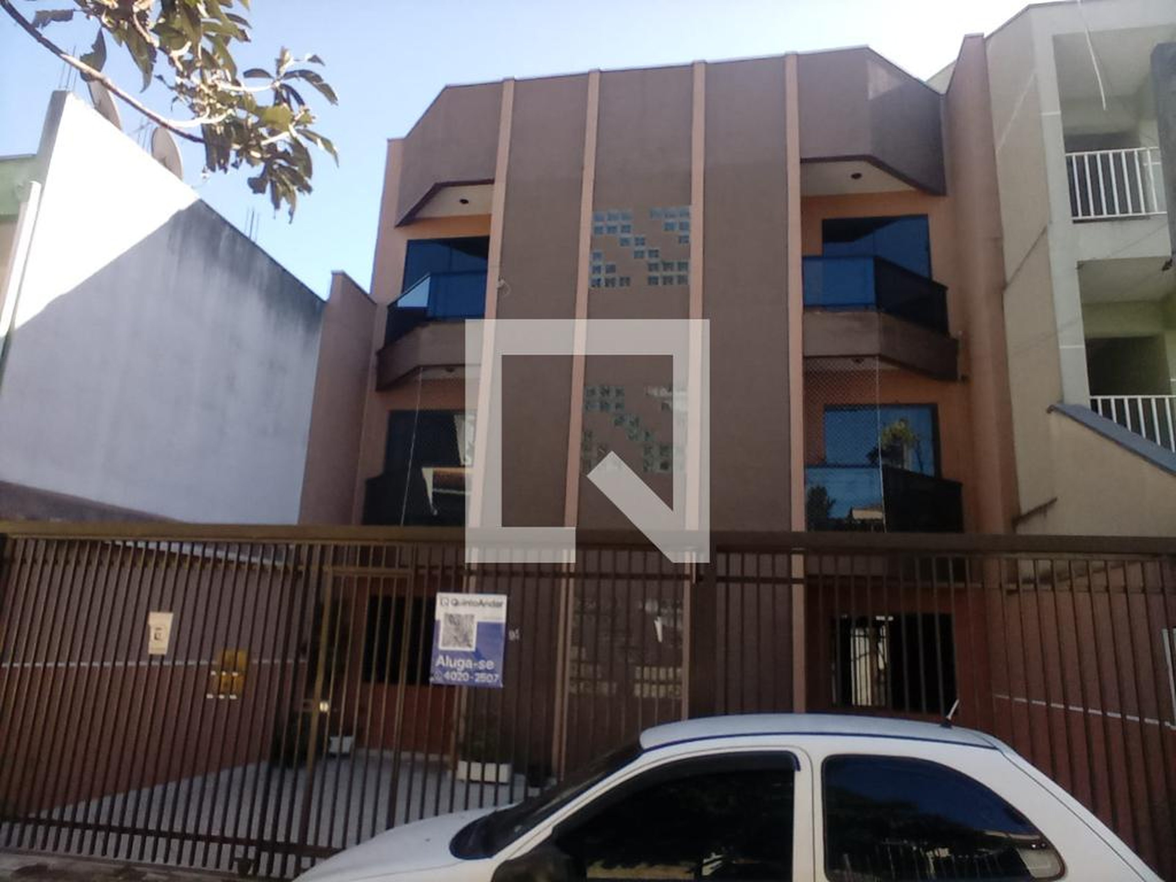 Fachada do Condomínio Condomínio em Rua Deodato Ribas Sabóia, 92