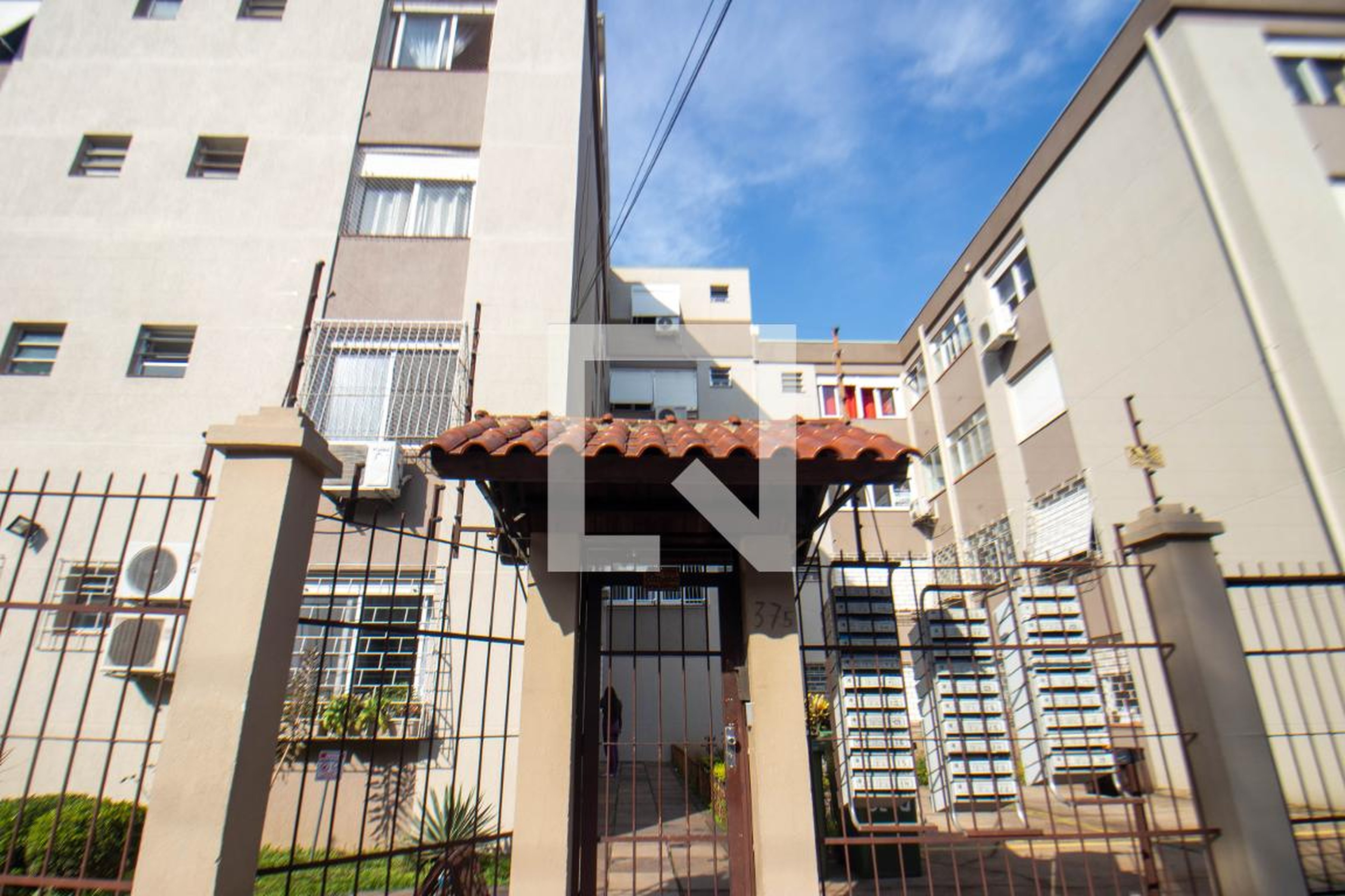 Fachada do Condomínio Condomínio Jardim Paranaguá