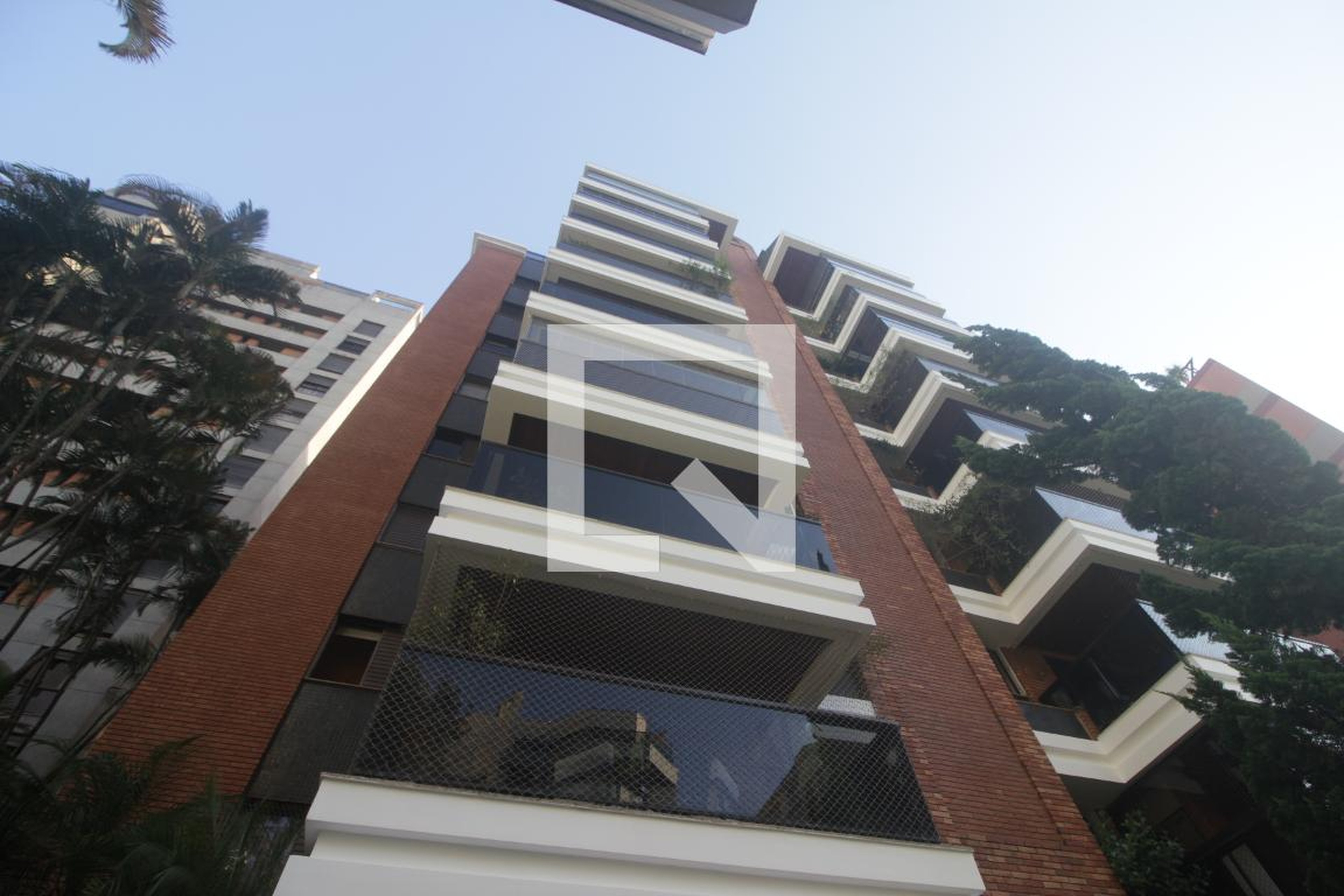 Fachada Edifício Mont Saint Michel