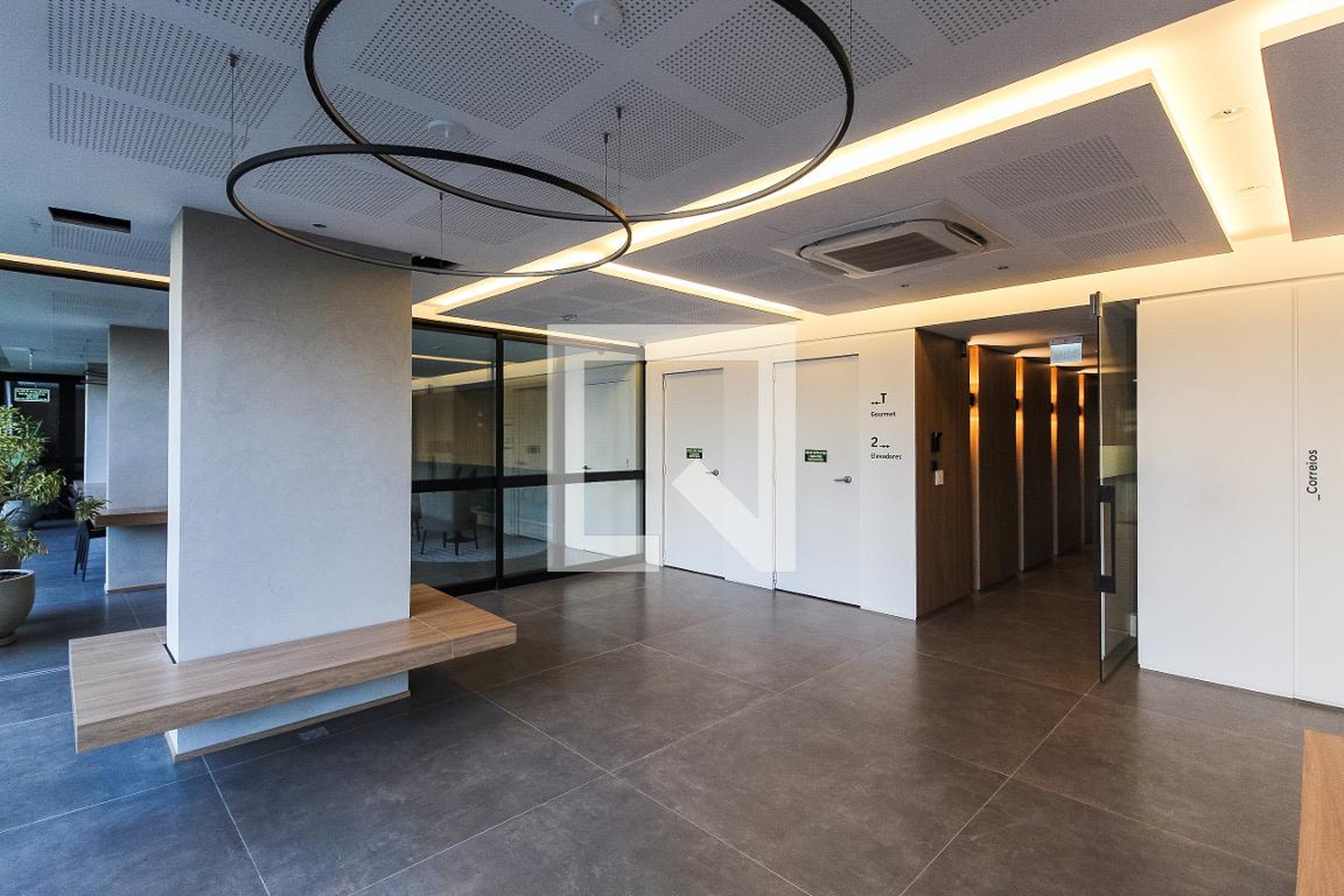 Hall - Vertice