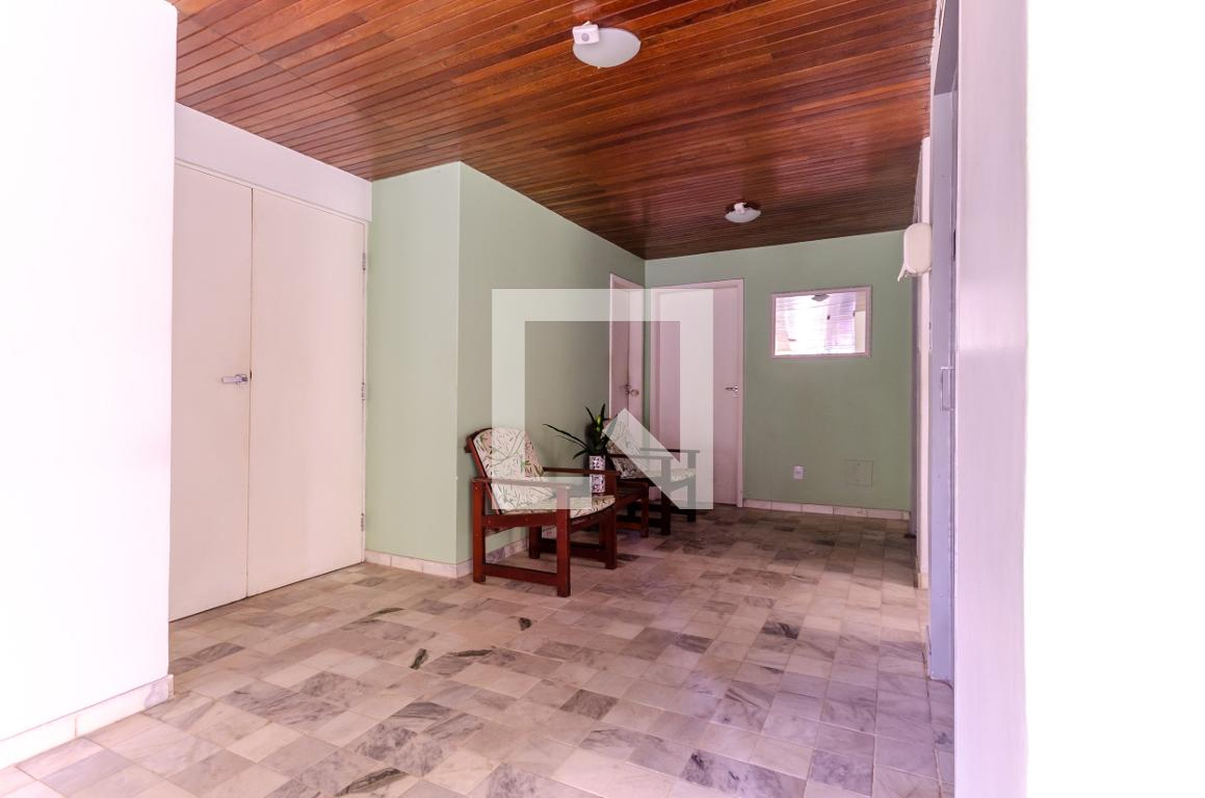 Hall de Entrada - Ed. Pêssego