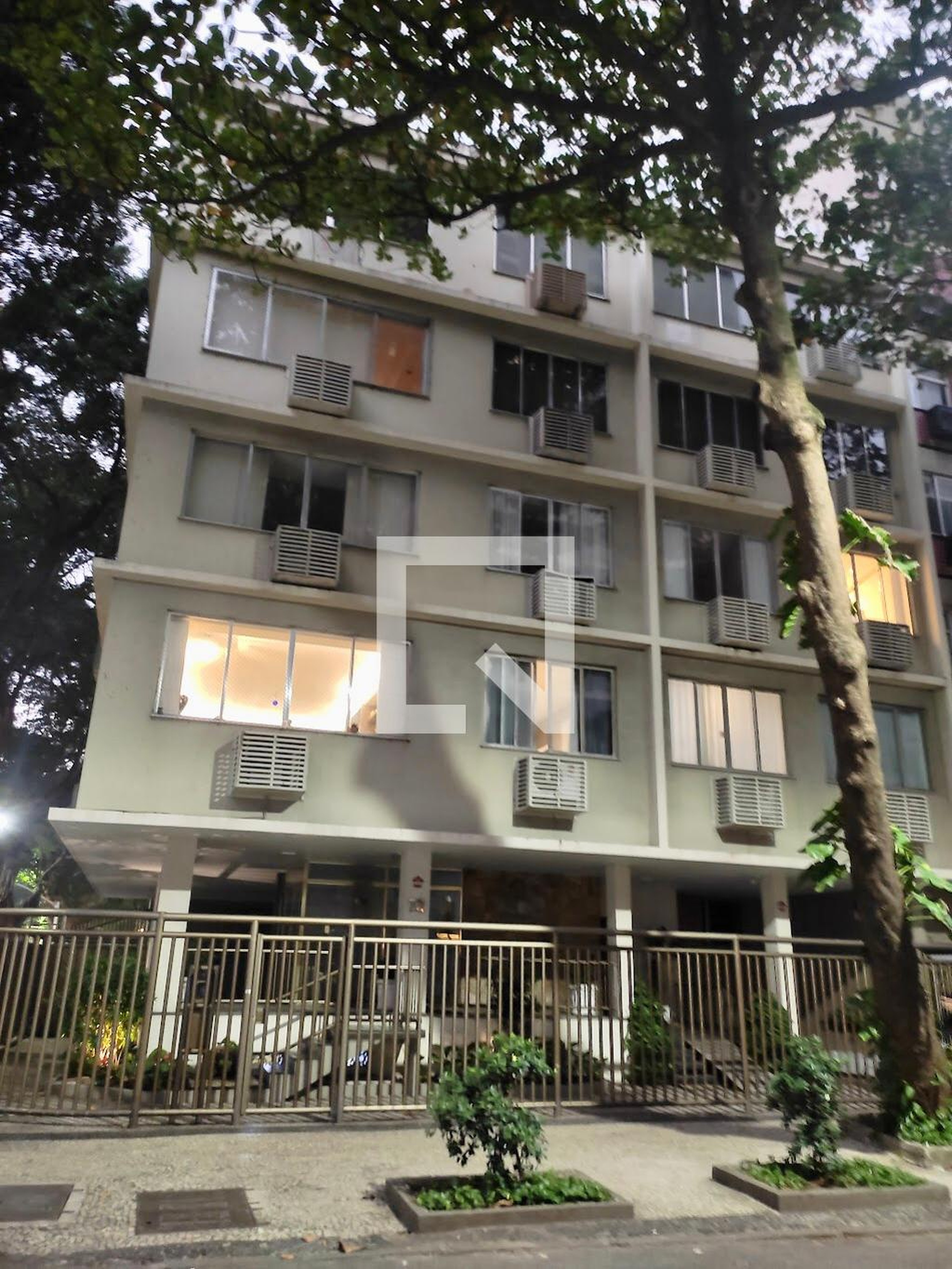 Fachada Edifício Dom Claudio