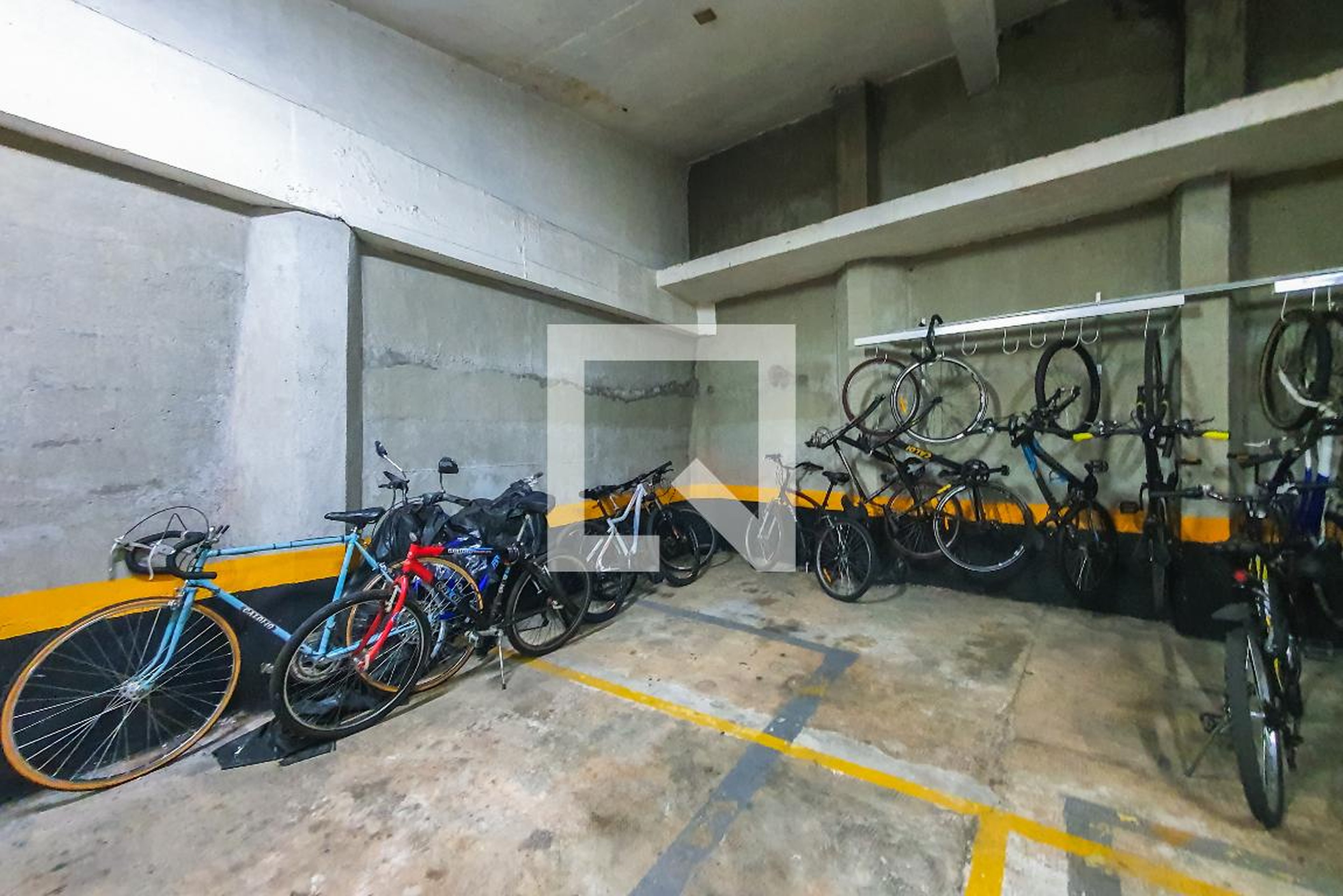 Bicicletario - Edifício Chamonix