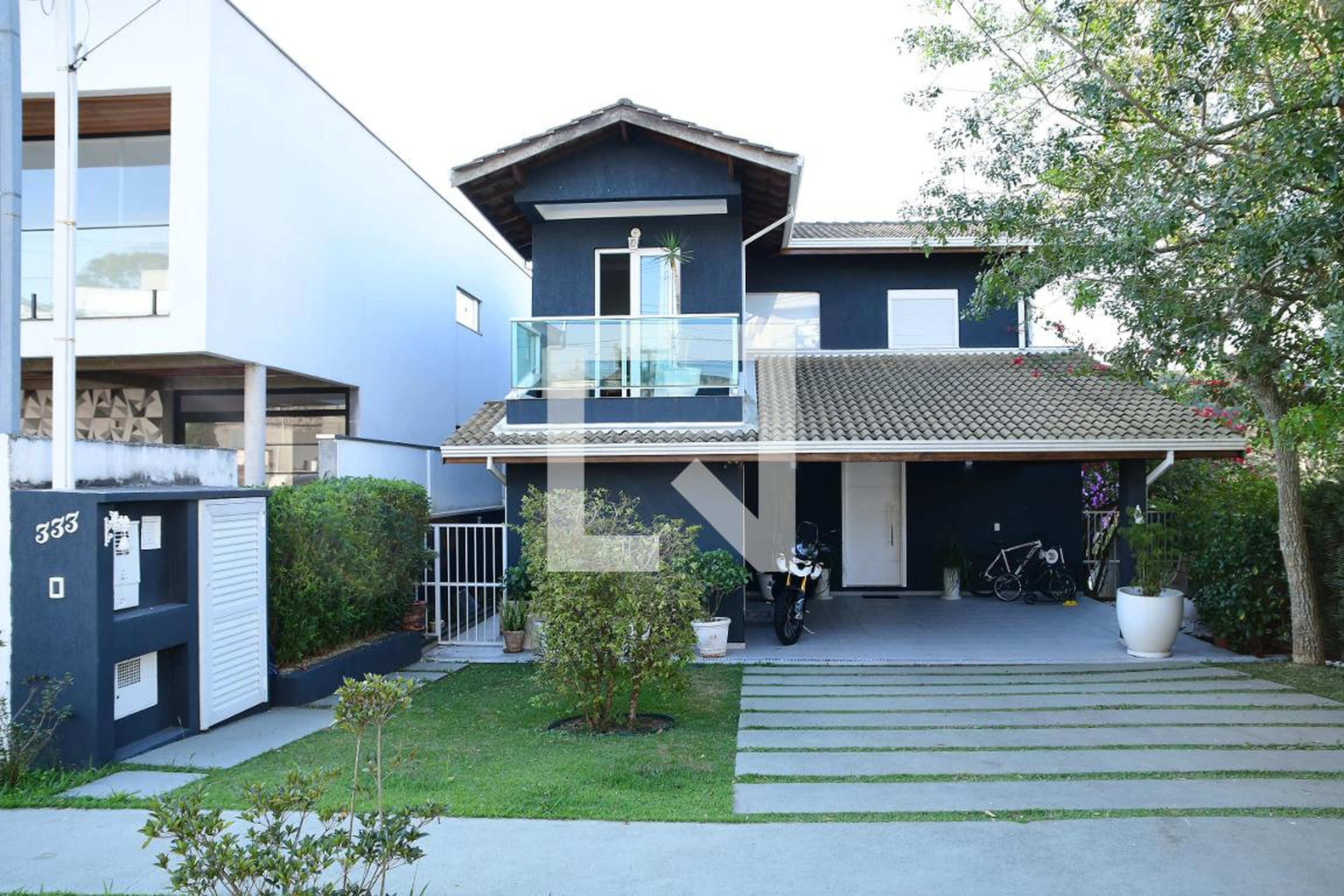 Fachada Condomínio em Rua Pinheiros, 333