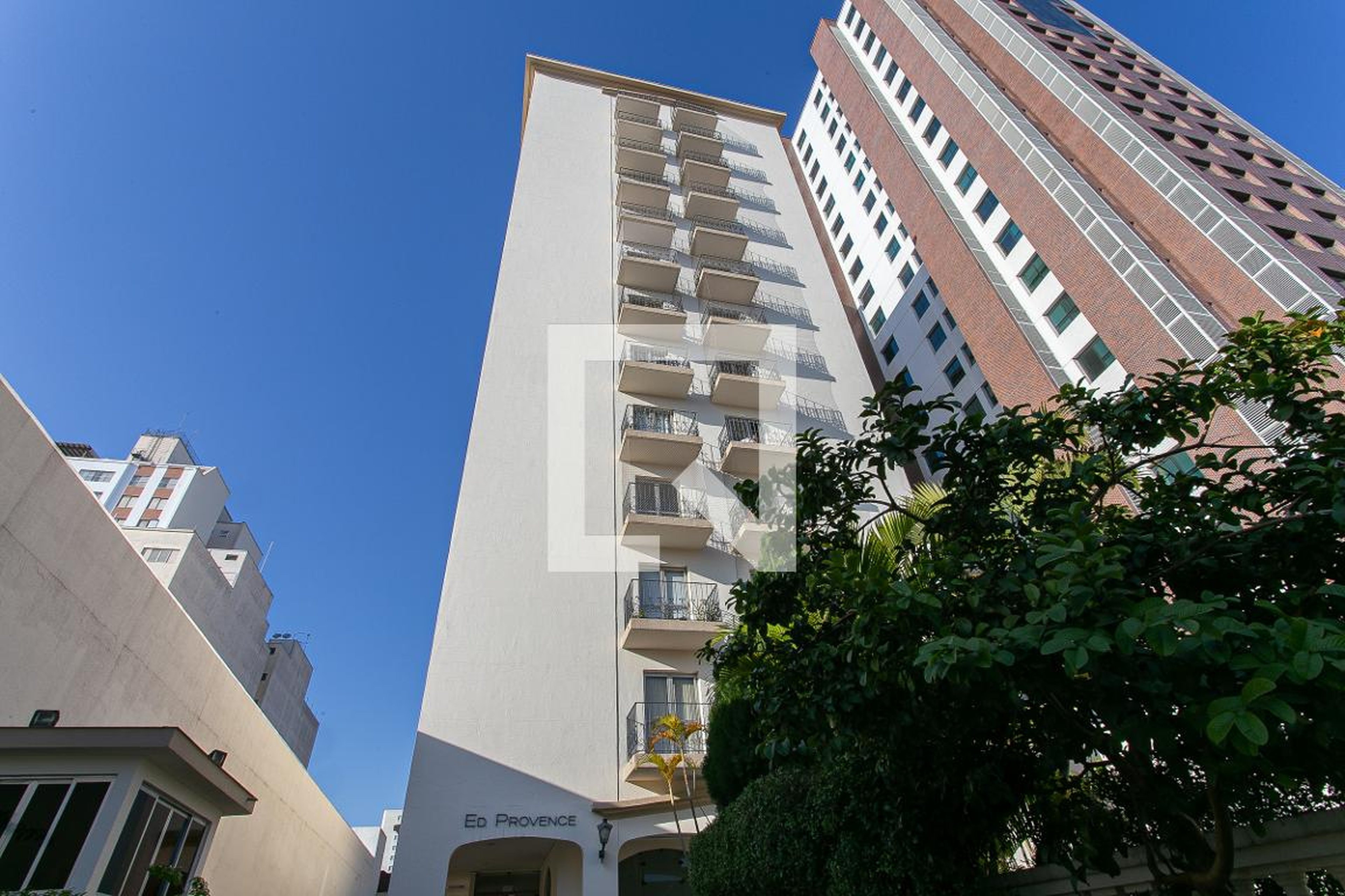 Fachada do Condomínio Condomínio Provence