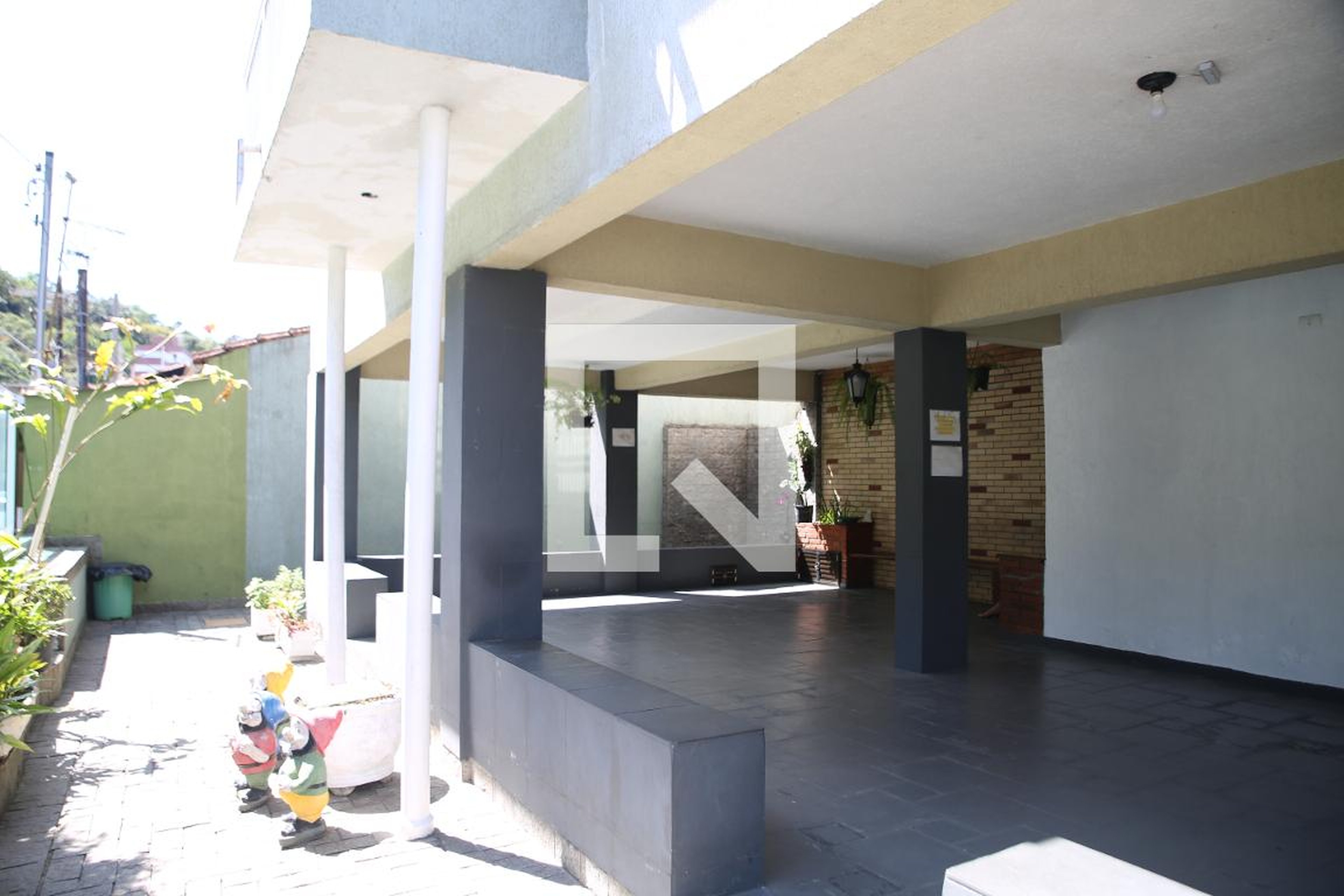 Área comum - Ed. Indaia