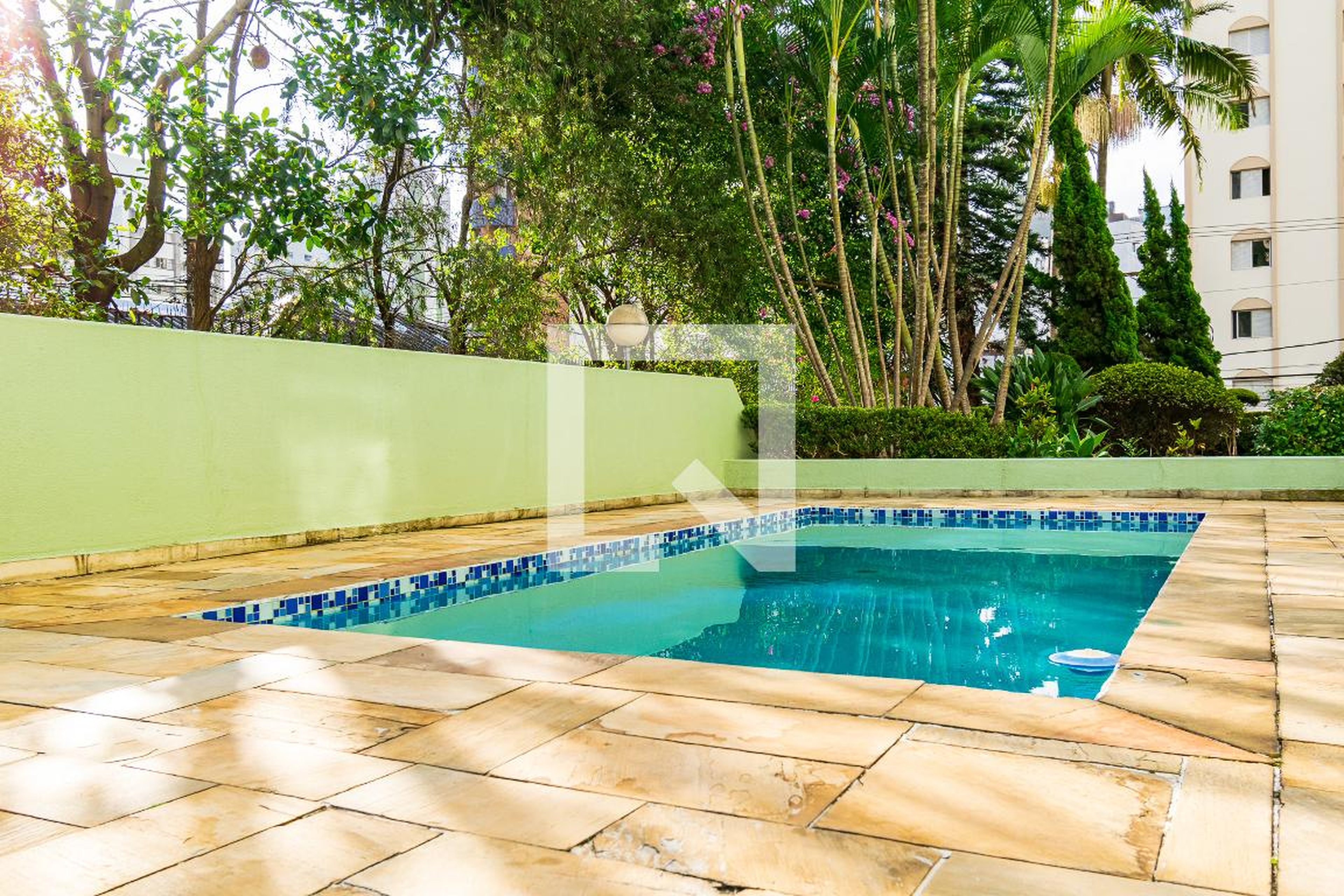 Piscina - Edifício Praia de Búzios