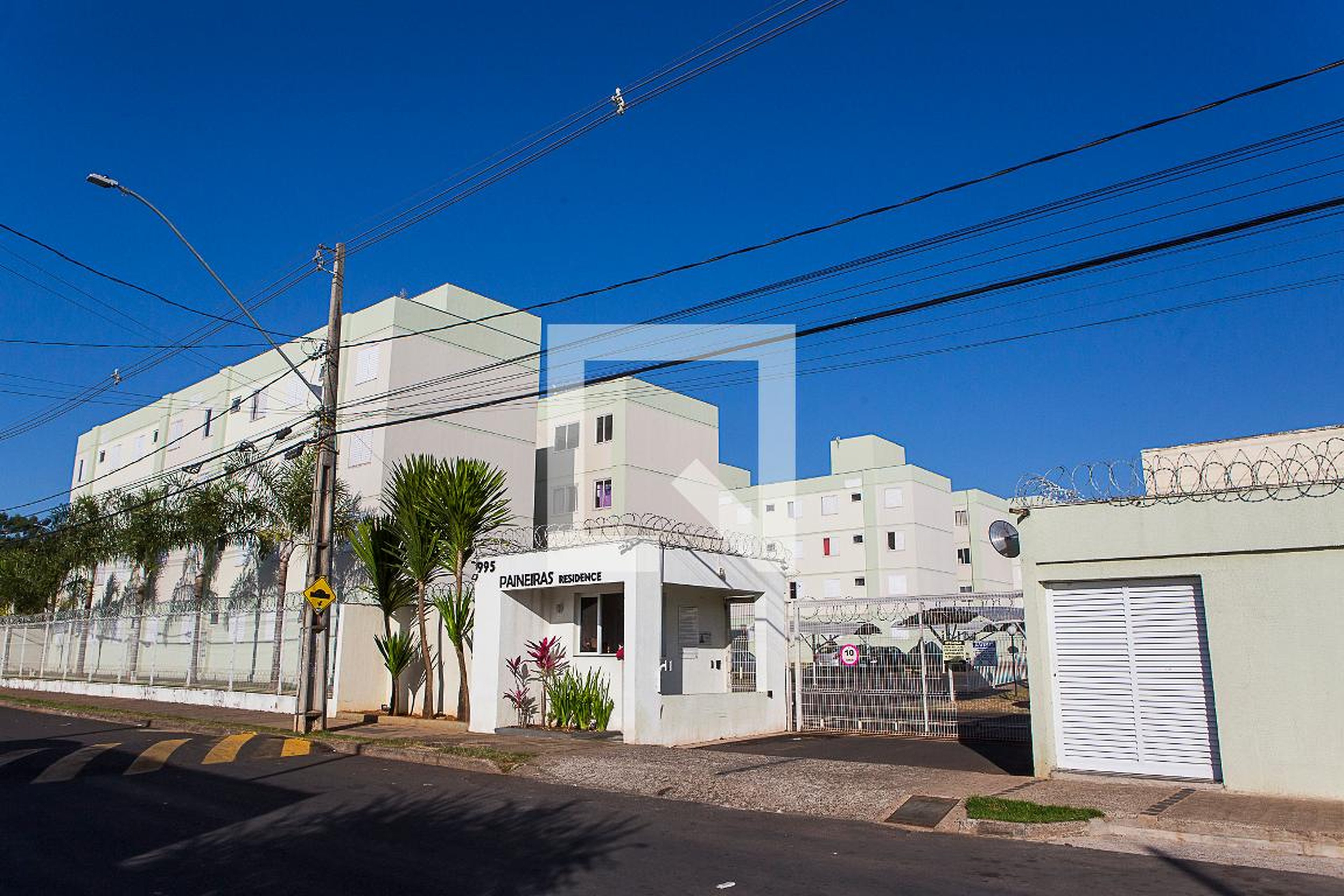 Fachada do Condomínio Condomínio Paineiras Residence