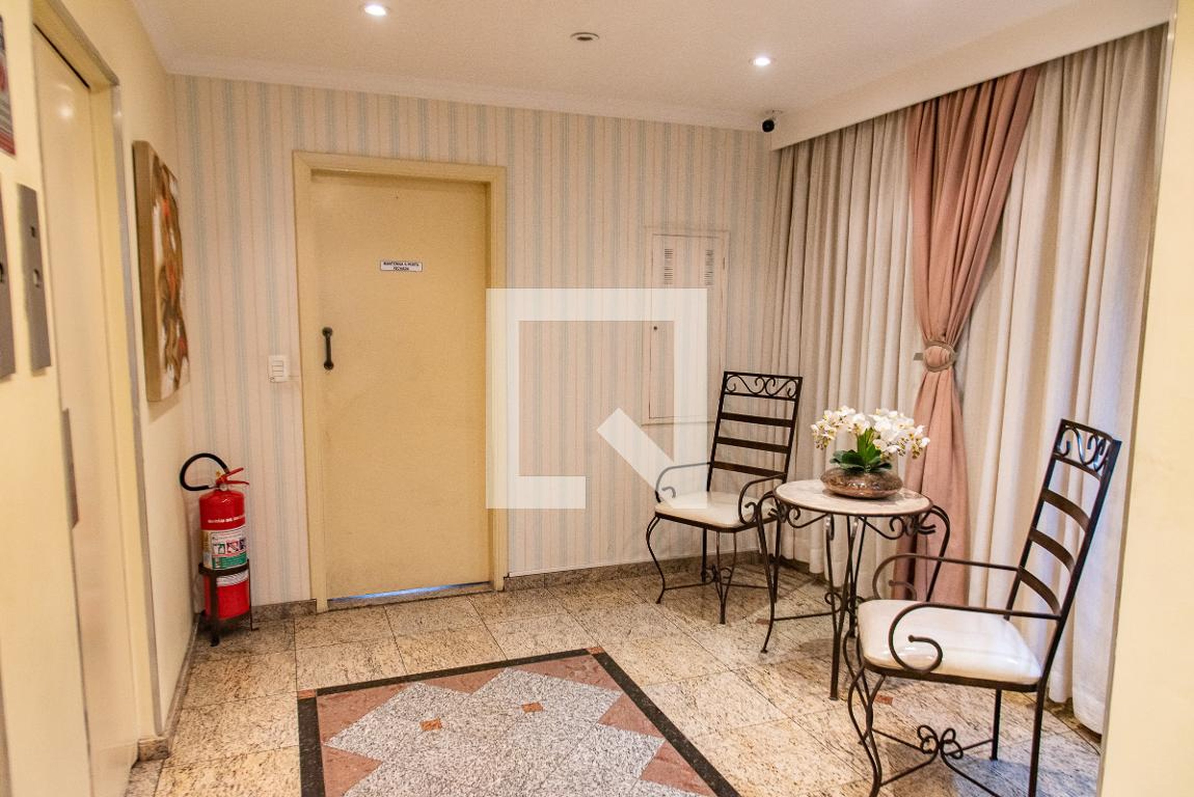 Hall de entrada - Barão de Bocaina