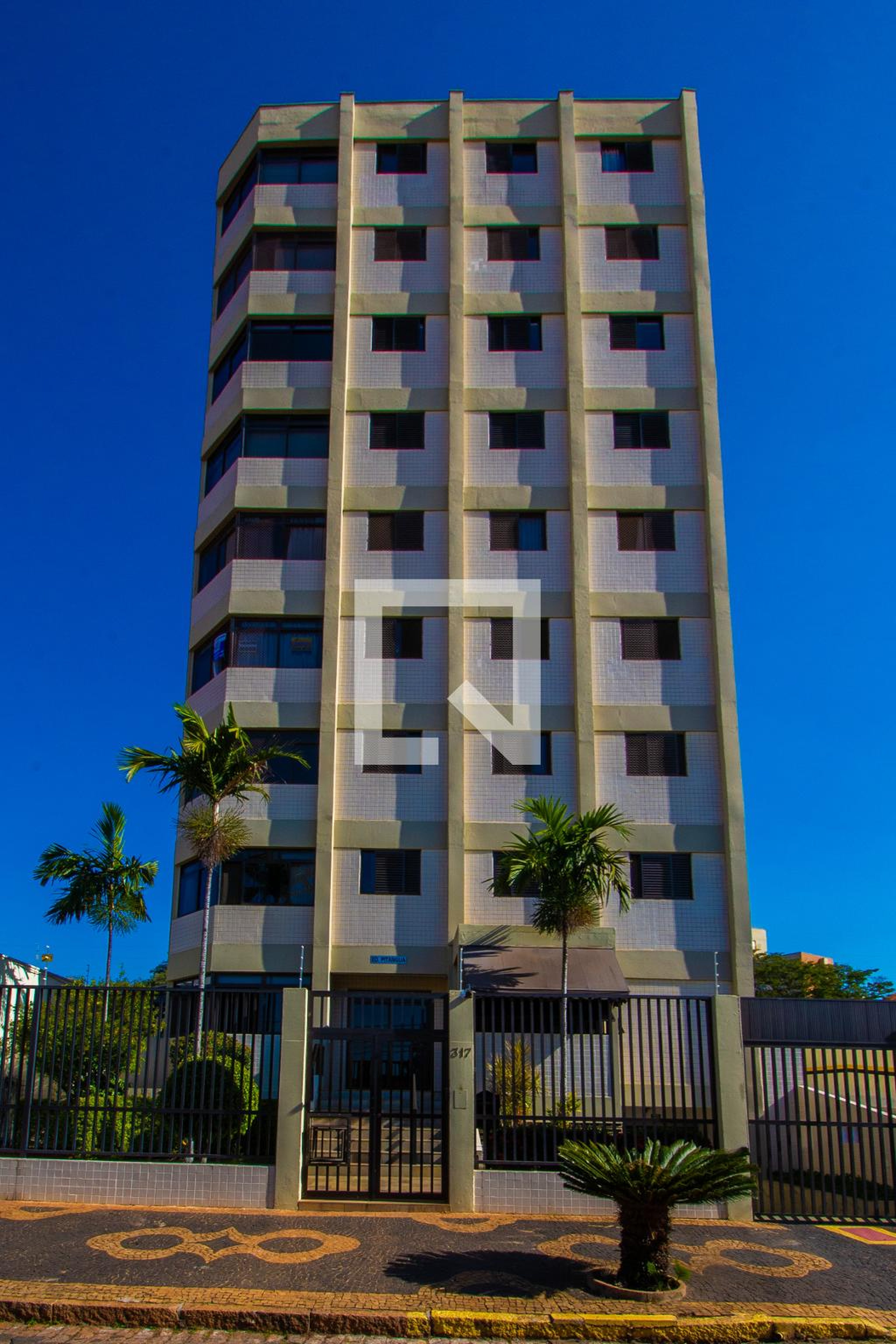 Fachada Condomínio em Rua Coronel Manuel de Morais, 317