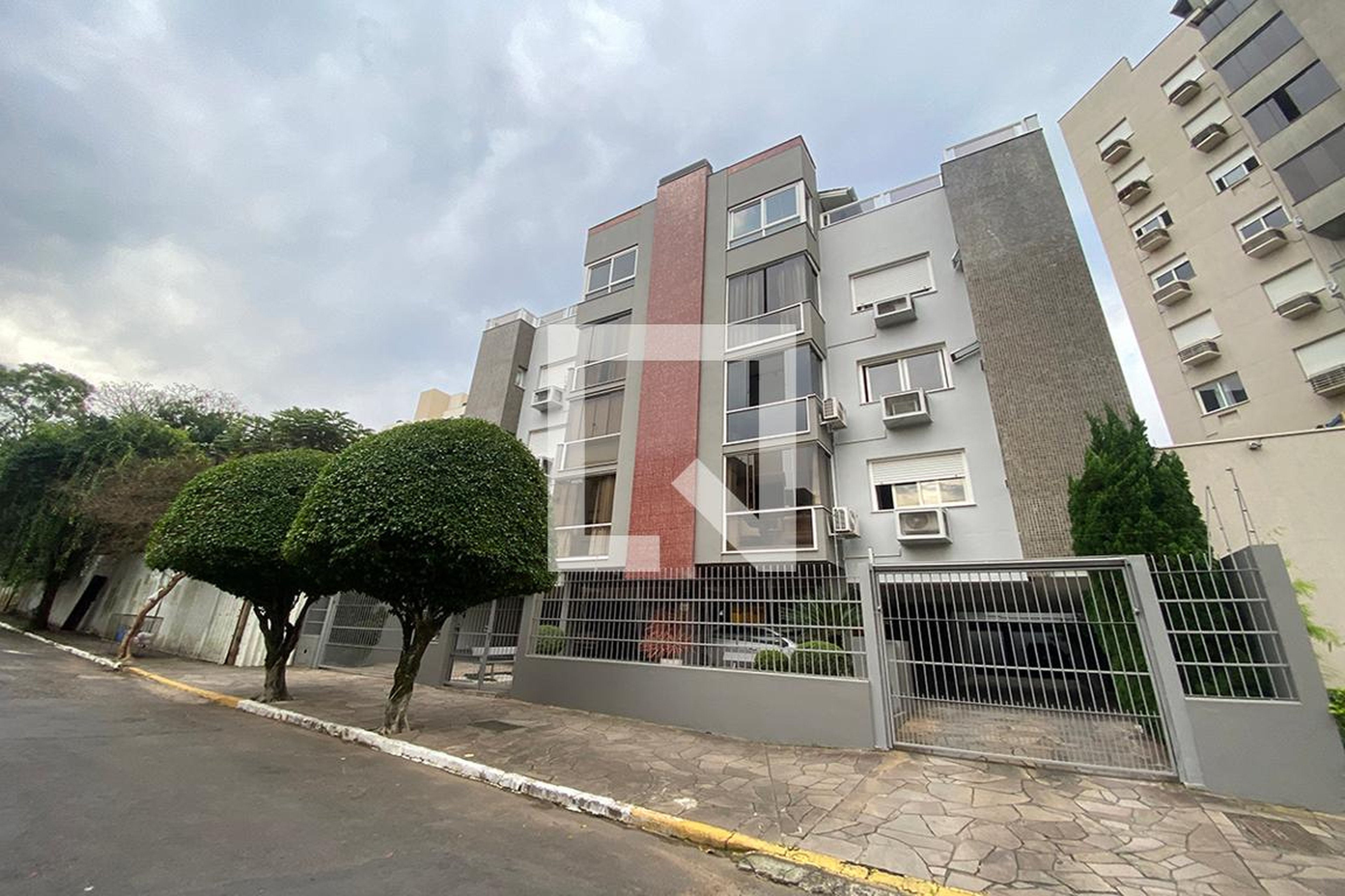 Fachada do Prédio Condomínio em Rua Avaí, 220