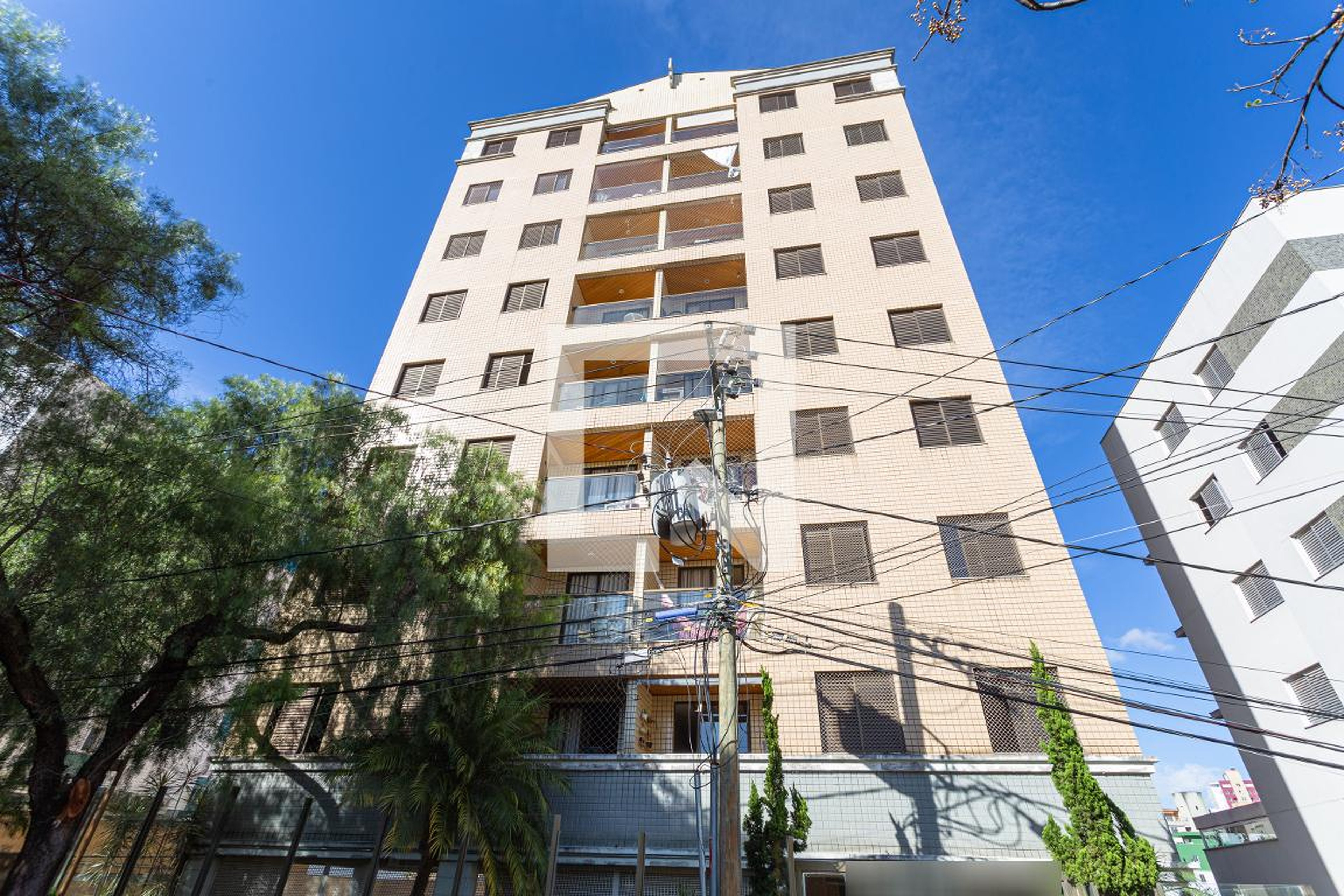 Fachada Condomínio em Rua São Jerônimo, 803