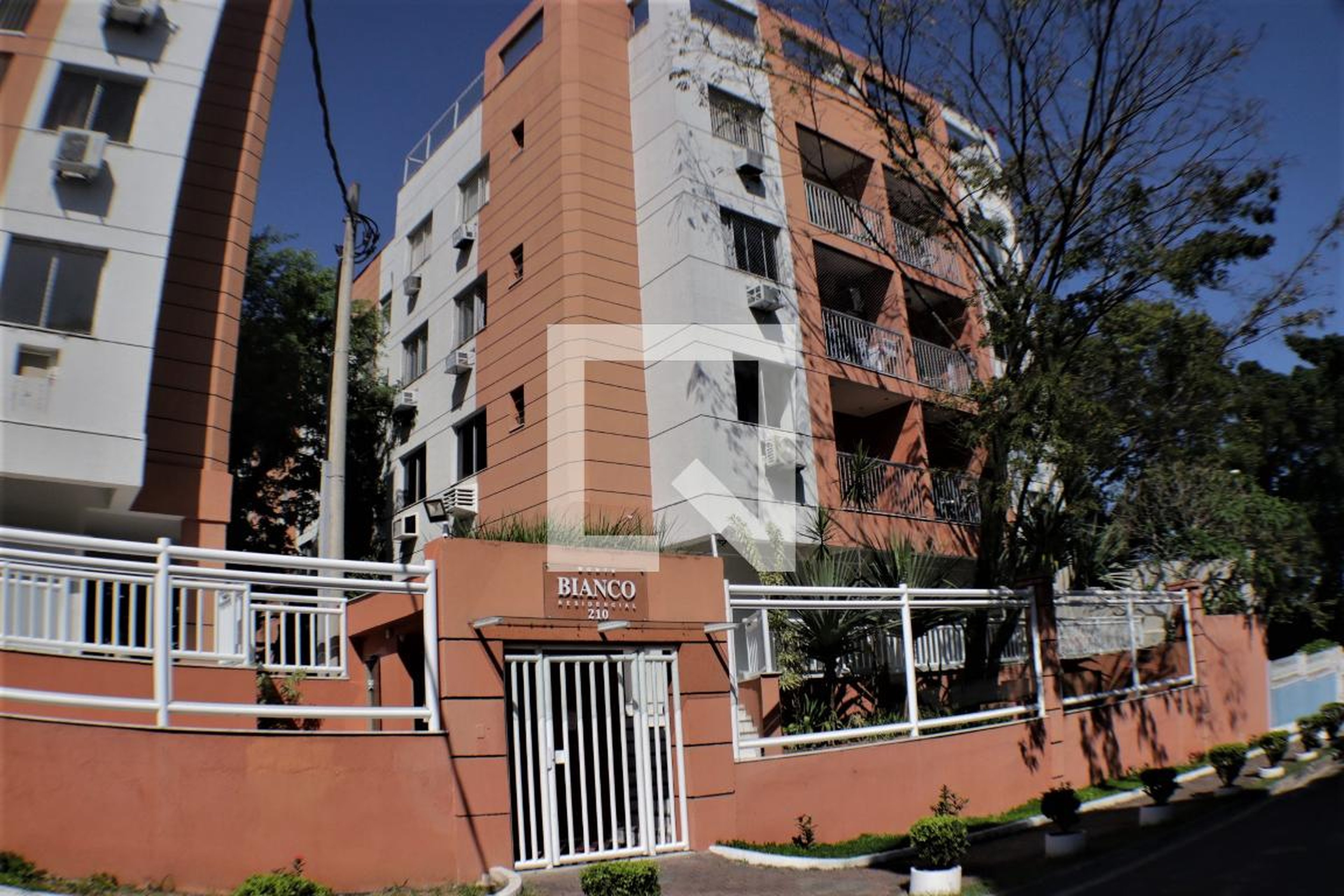 Fachada do Condomínio Condomínio Monte Bianco Residencial