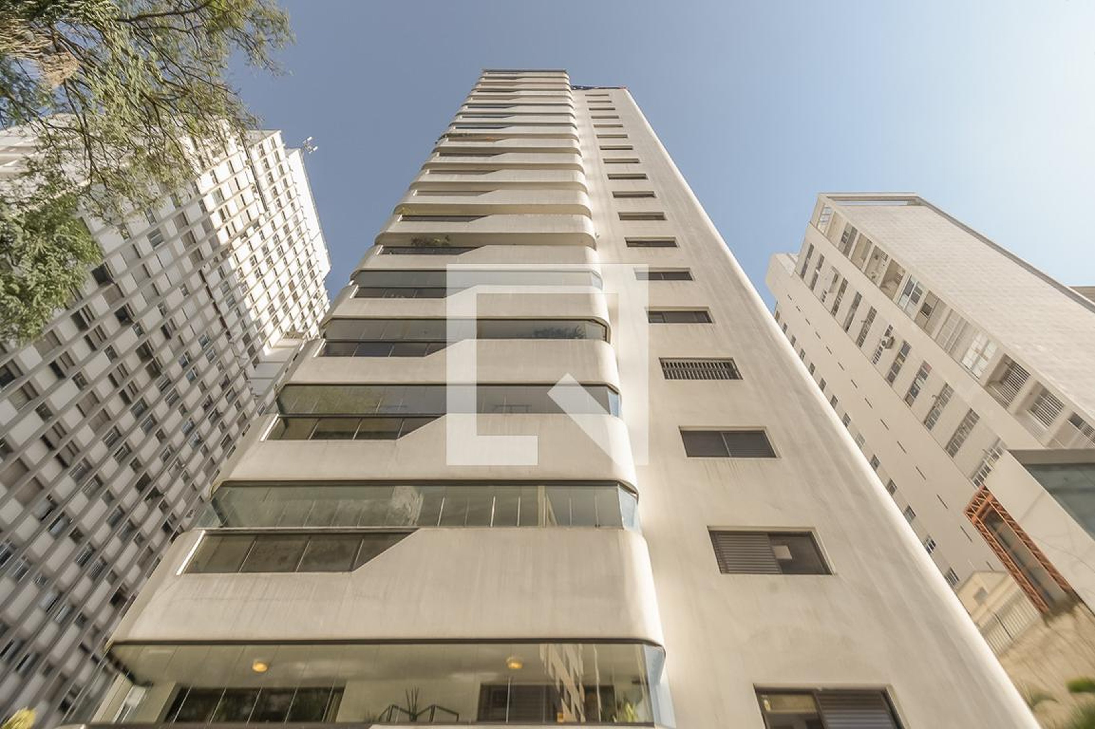 Fachada do Prédio Condomínio Tropical